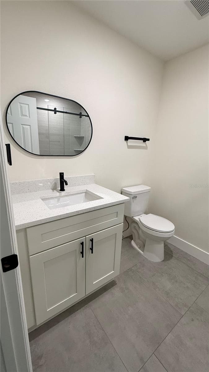 Single Family Residence at 606 RIDGEWOOD AVE, DUNDEE, photo 10 of 19