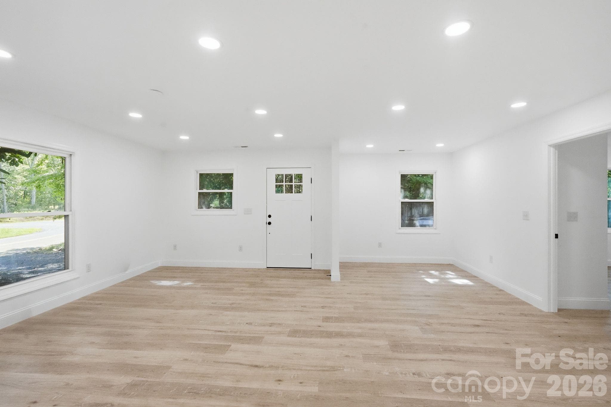 Single Family Residence at 45680 Blackhawk Lane, New London, photo 8 of 43