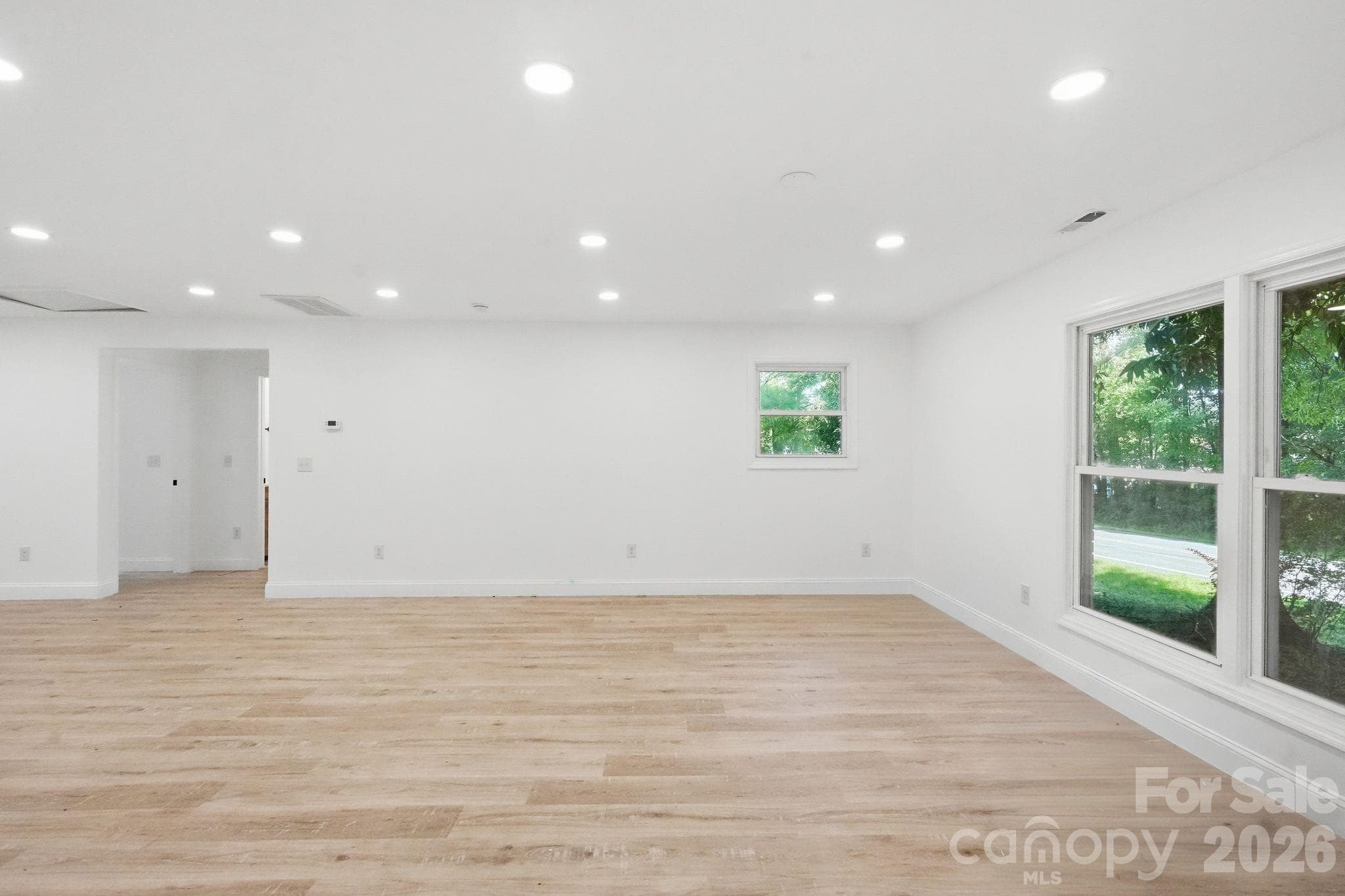 Single Family Residence at 45680 Blackhawk Lane, New London, photo 9 of 43