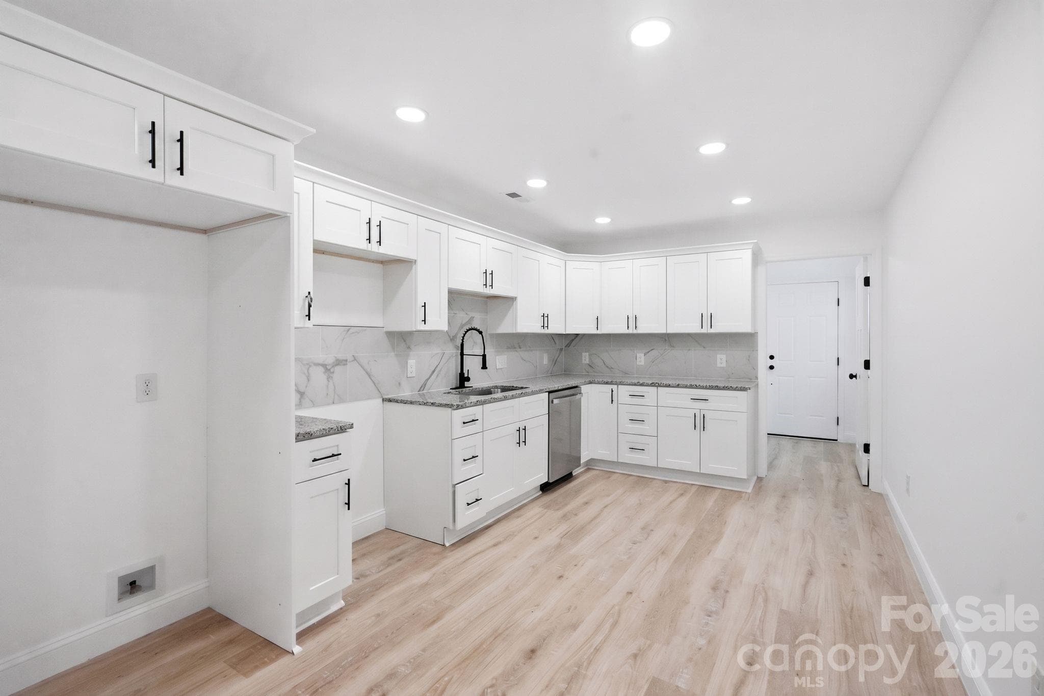 Single Family Residence at 45680 Blackhawk Lane, New London, photo 16 of 43