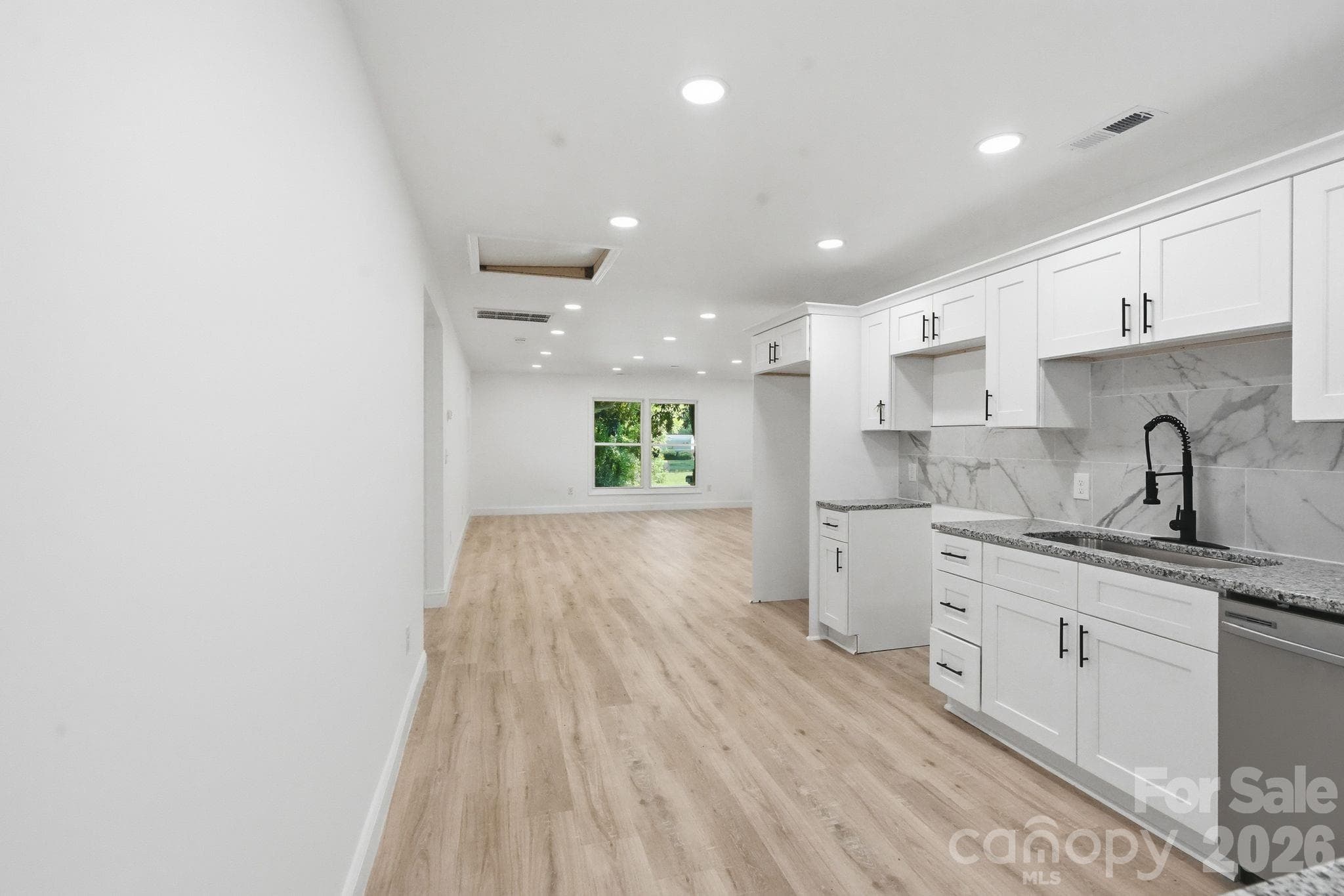 Single Family Residence at 45680 Blackhawk Lane, New London, photo 18 of 43