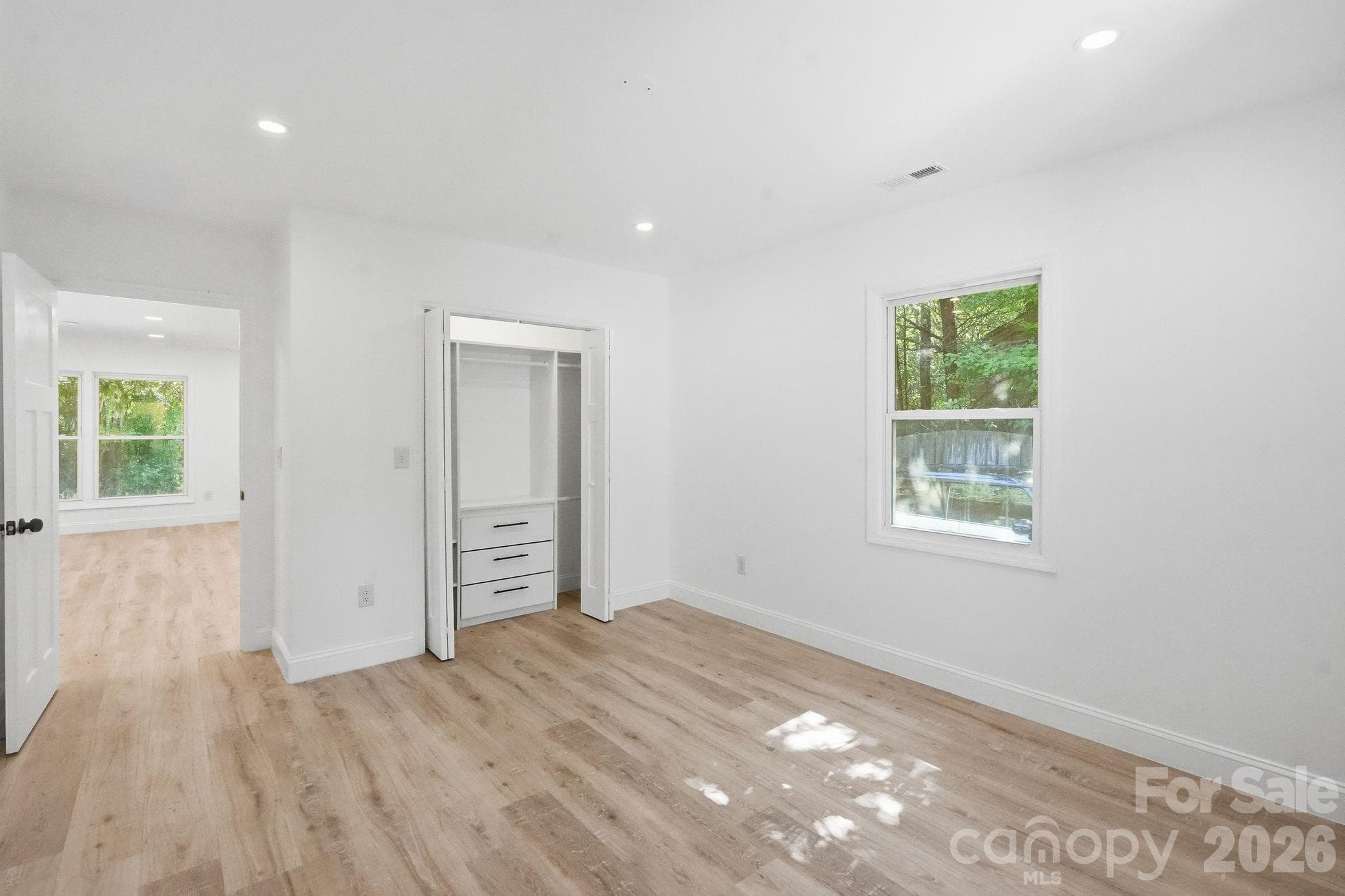 Single Family Residence at 45680 Blackhawk Lane, New London, photo 21 of 43