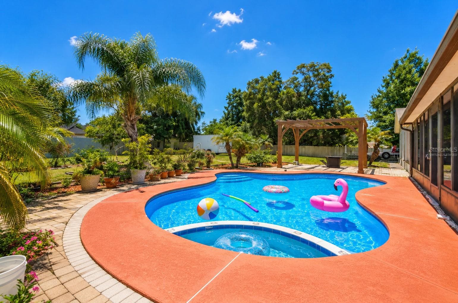 Virtually Staged - 8904 W FLORA ST, TAMPA