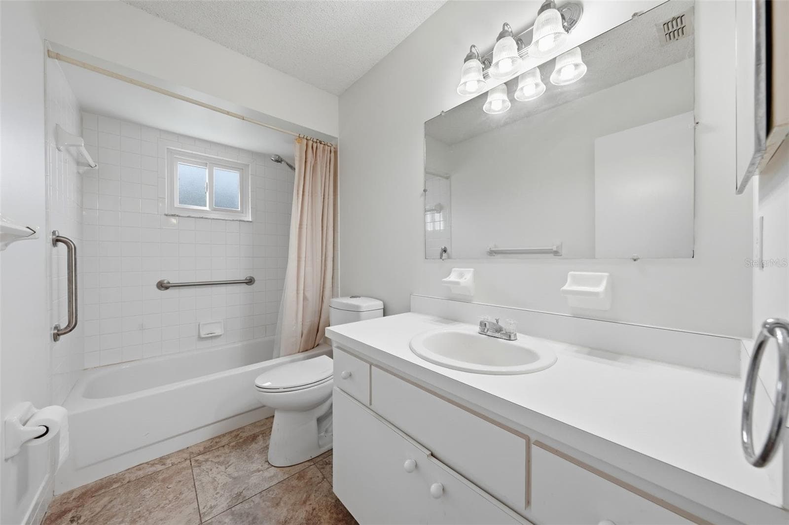 Single Family Residence at 17989 SE 106TH CT, SUMMERFIELD, photo 26 of 42