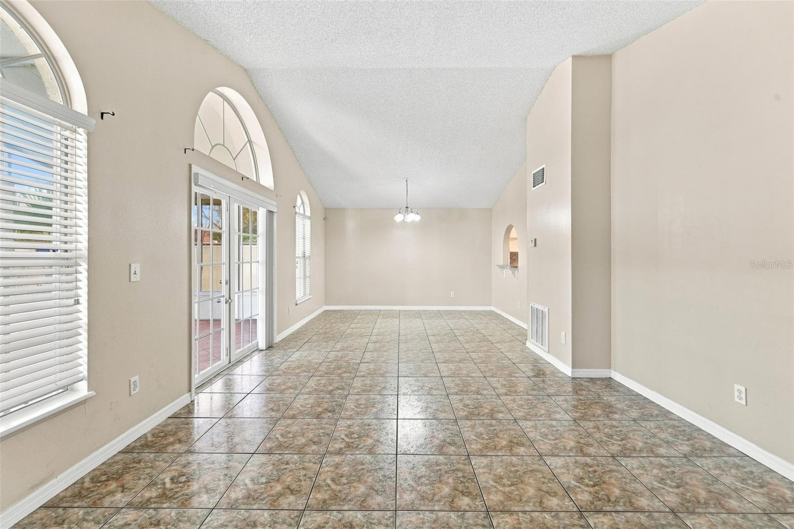 Single Family Residence at 2411 PARSONS POND CIR, KISSIMMEE, photo 14 of 33