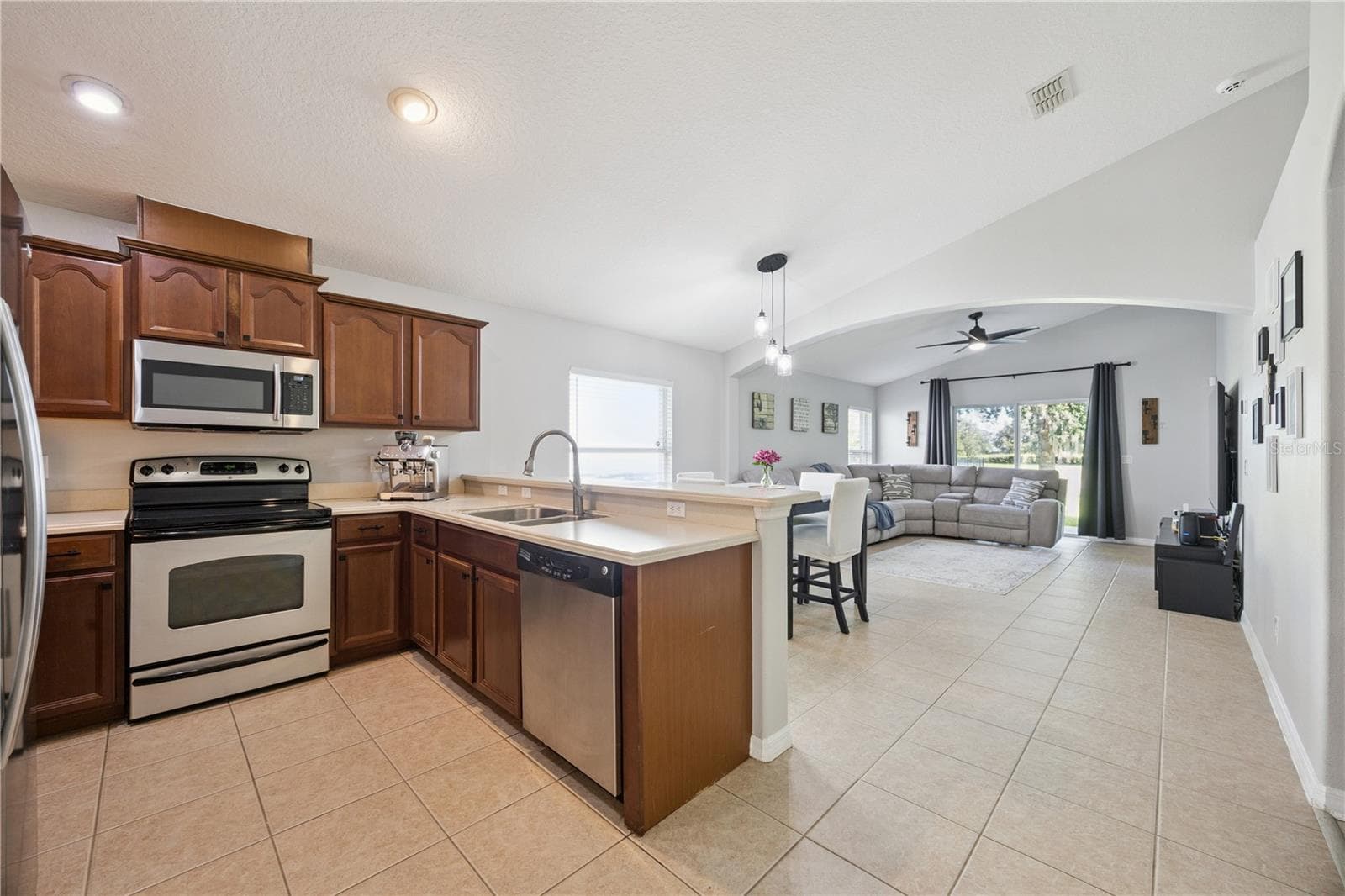 Single Family Residence at 11625 GREAT COMMISSION WAY, ORLANDO, photo 8 of 30