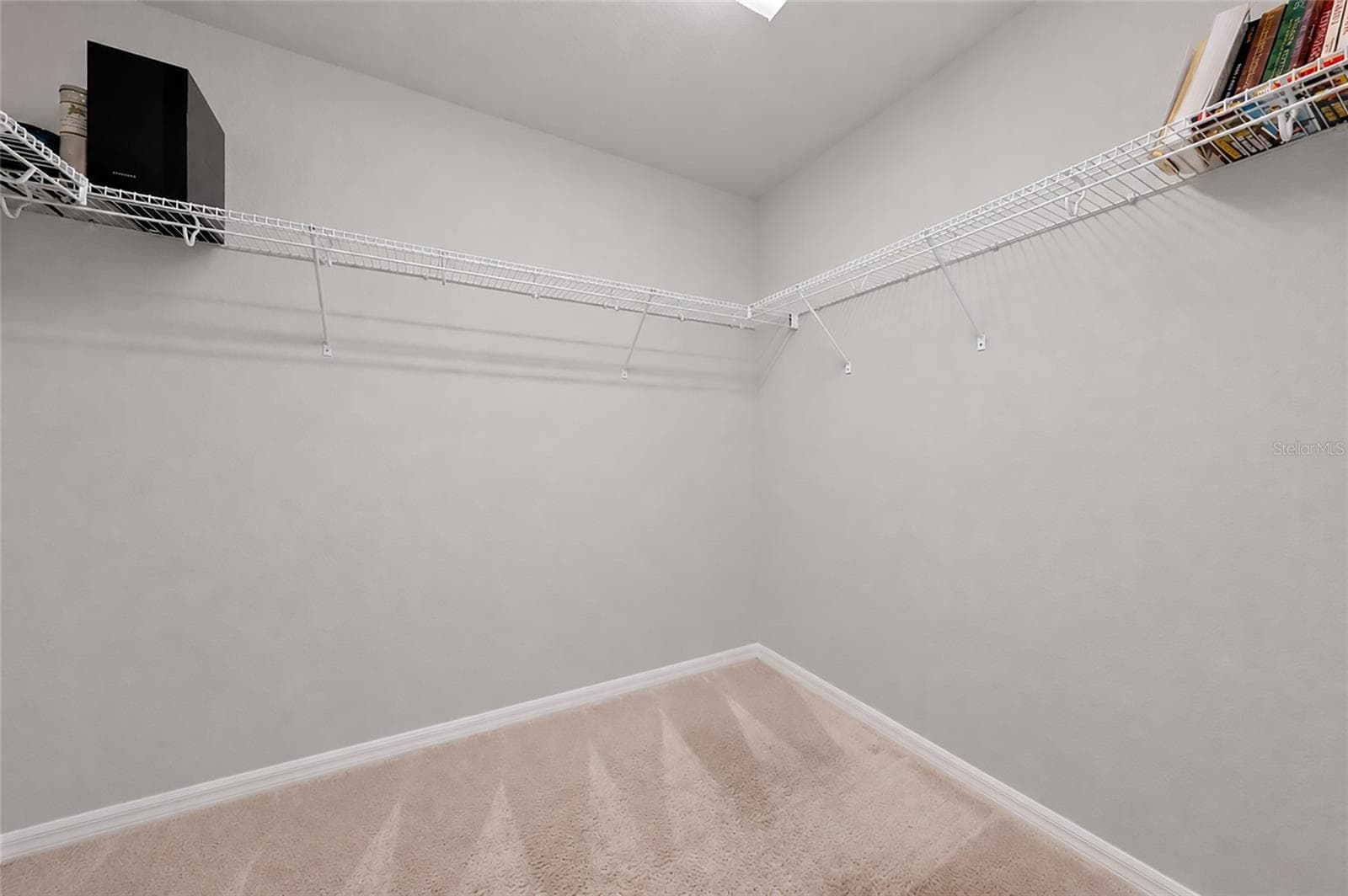 Built-in closet - 3075 FIELDWOOD CIR, ST CLOUD