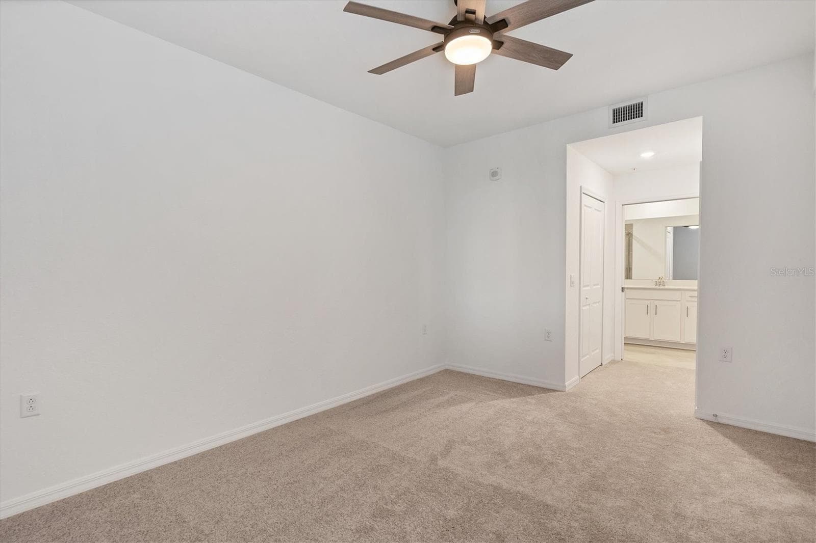 Condominium at 14161 HERITAGE LANDING BLVD #1123, PUNTA GORDA, photo 18 of 62