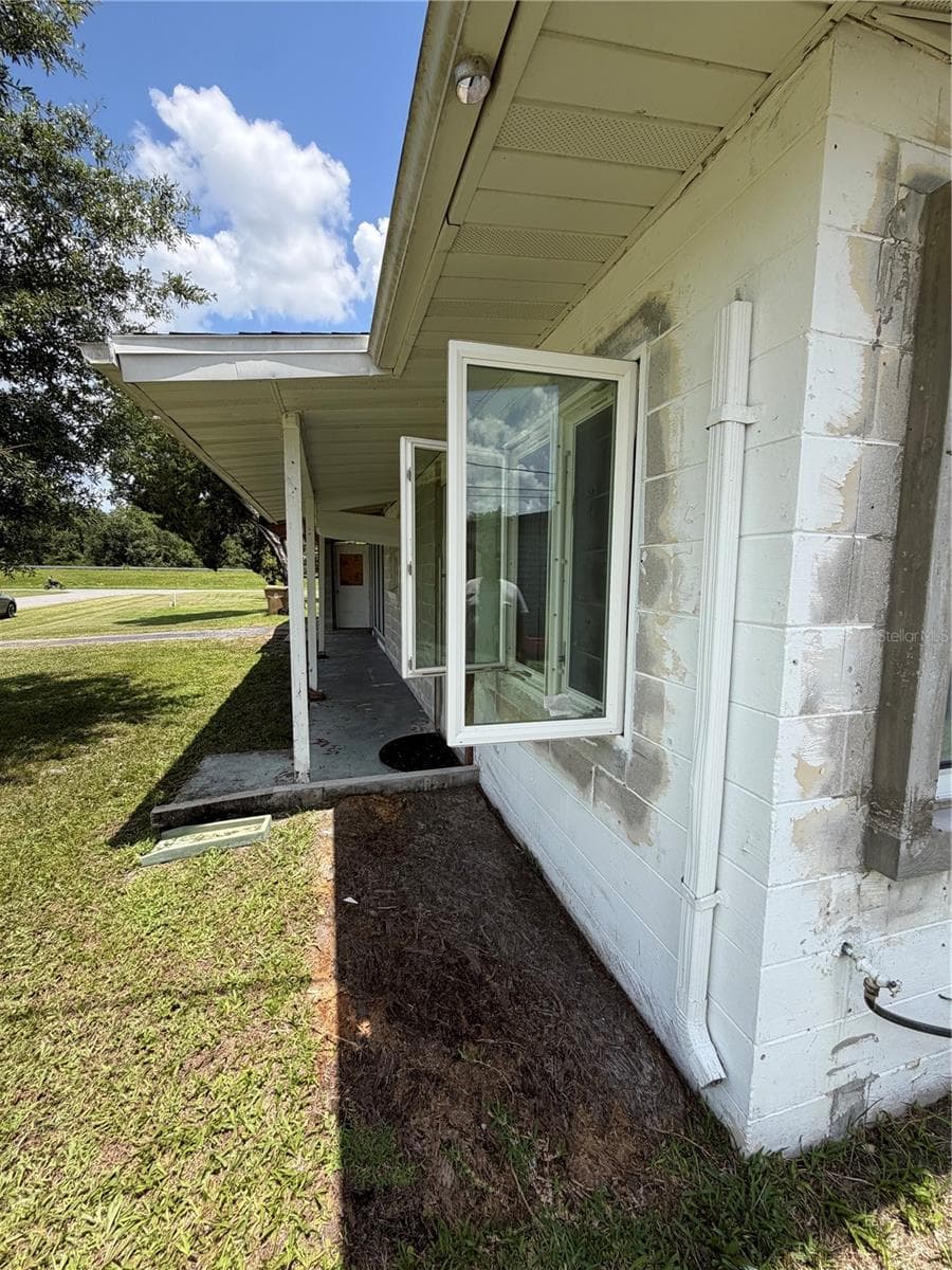Single Family Residence at 1315 S SHORE DRIVE, ST CLOUD, photo 5 of 20