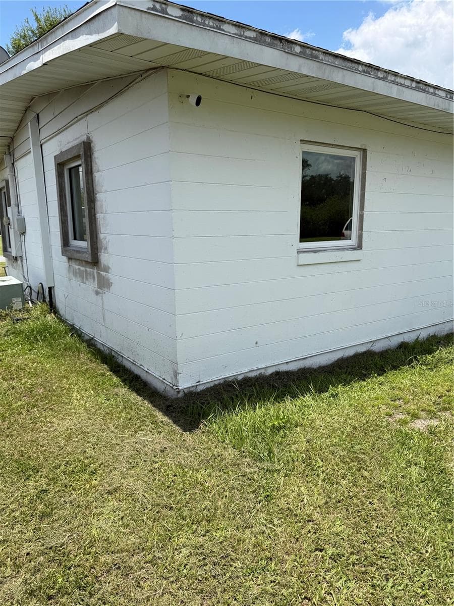 Single Family Residence at 1315 S SHORE DRIVE, ST CLOUD, photo 8 of 20