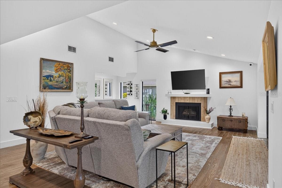 Single Family Residence at 2862 SHADY OAK CT, CLEARWATER, photo 20 of 62