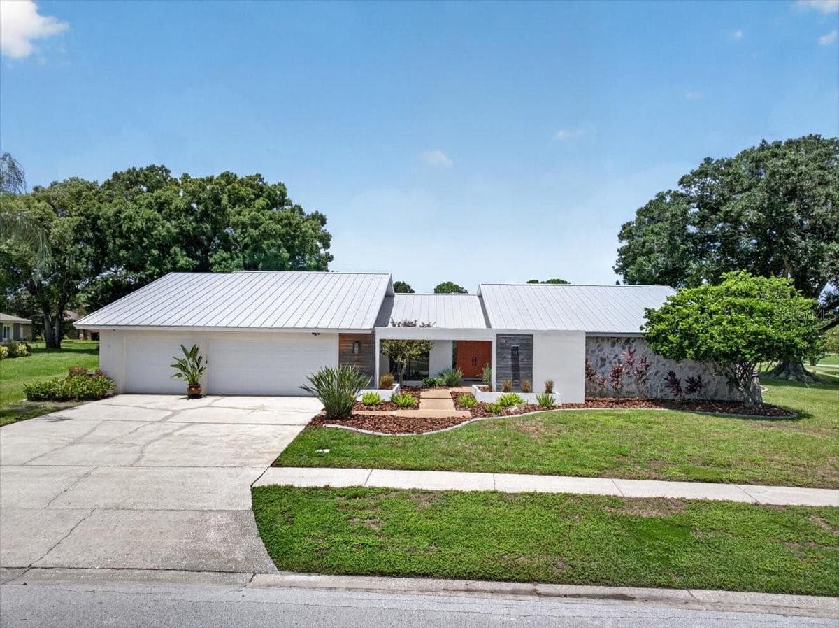 Single Family Residence at 2862 SHADY OAK CT, CLEARWATER, photo 54 of 62