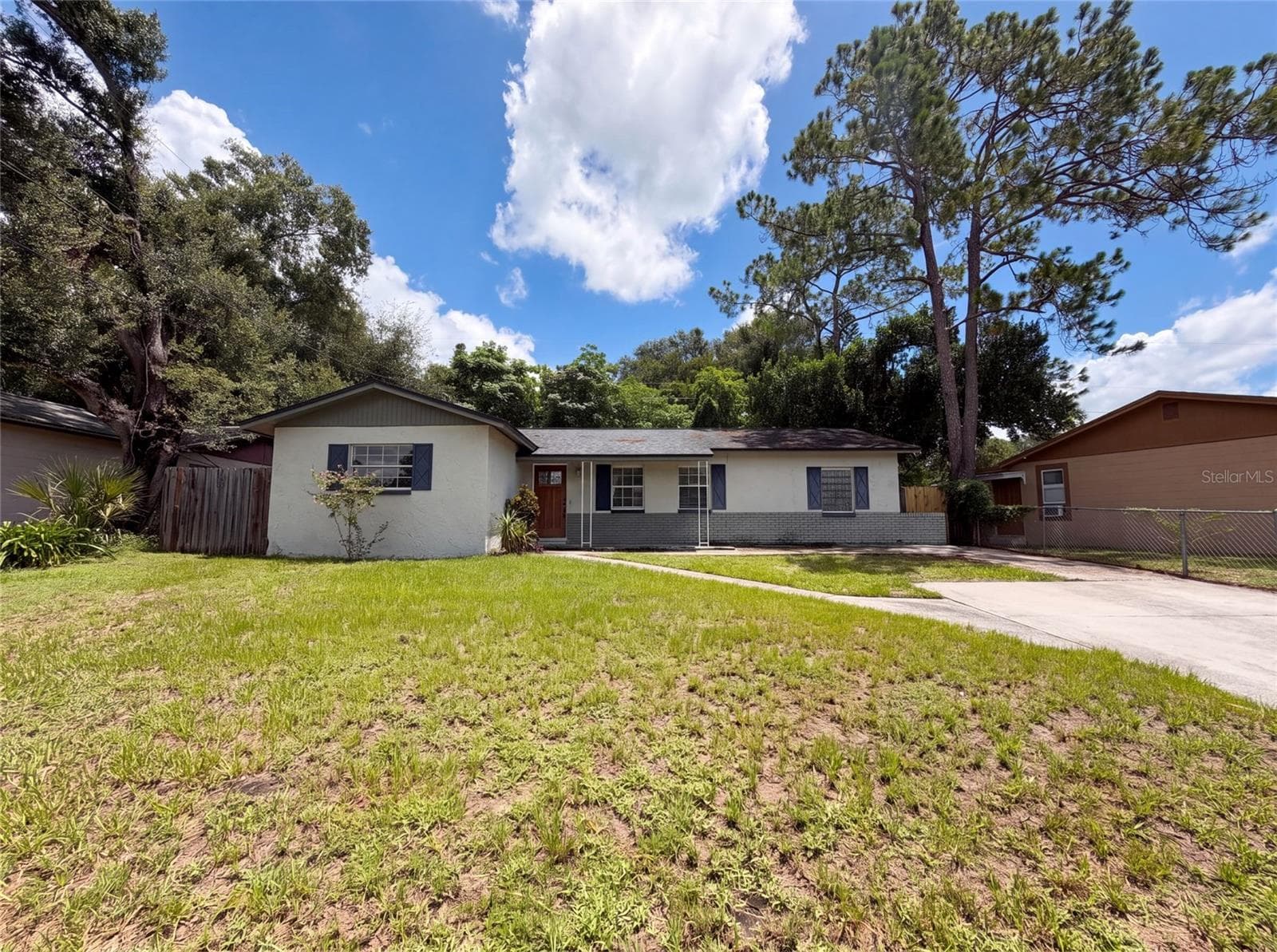 7018 LYNWOOD DR