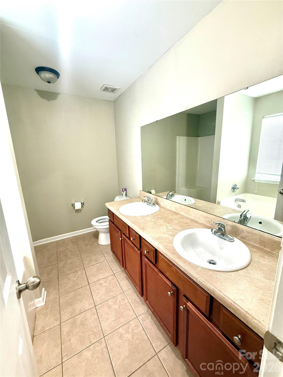 Primary bathroom - 1117 Piney Woods Road, Columbia