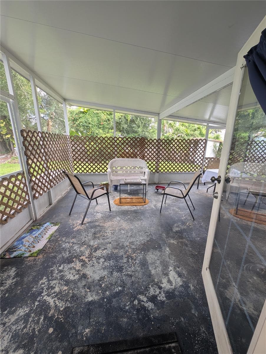 Screen Patio 4 - 1529 W RIVER LN, TAMPA