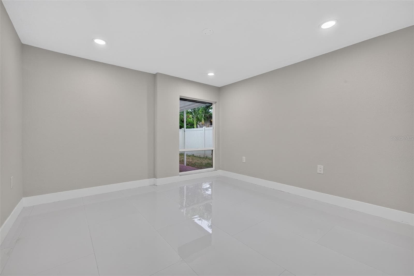 Single Family Residence at 219 MIRAMAR BLVD NE, ST PETERSBURG, photo 34 of 50