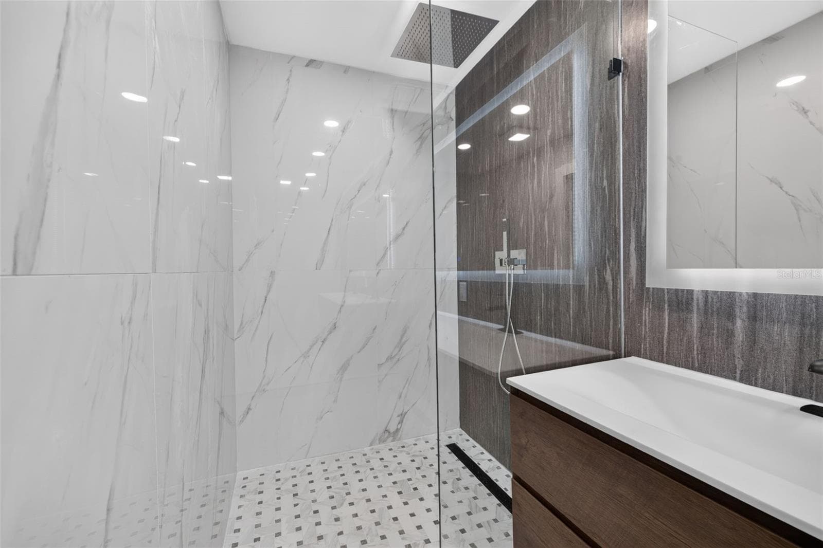 Single Family Residence at 219 MIRAMAR BLVD NE, ST PETERSBURG, photo 36 of 50