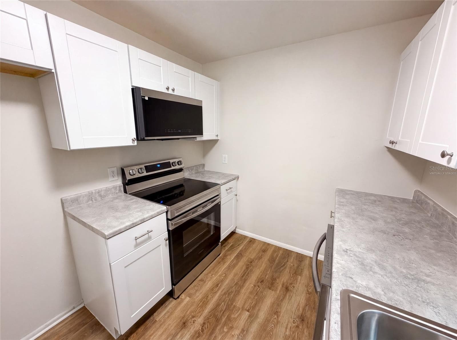 Virtually Staged - 8310 ROLLING LOG DR, ORLANDO