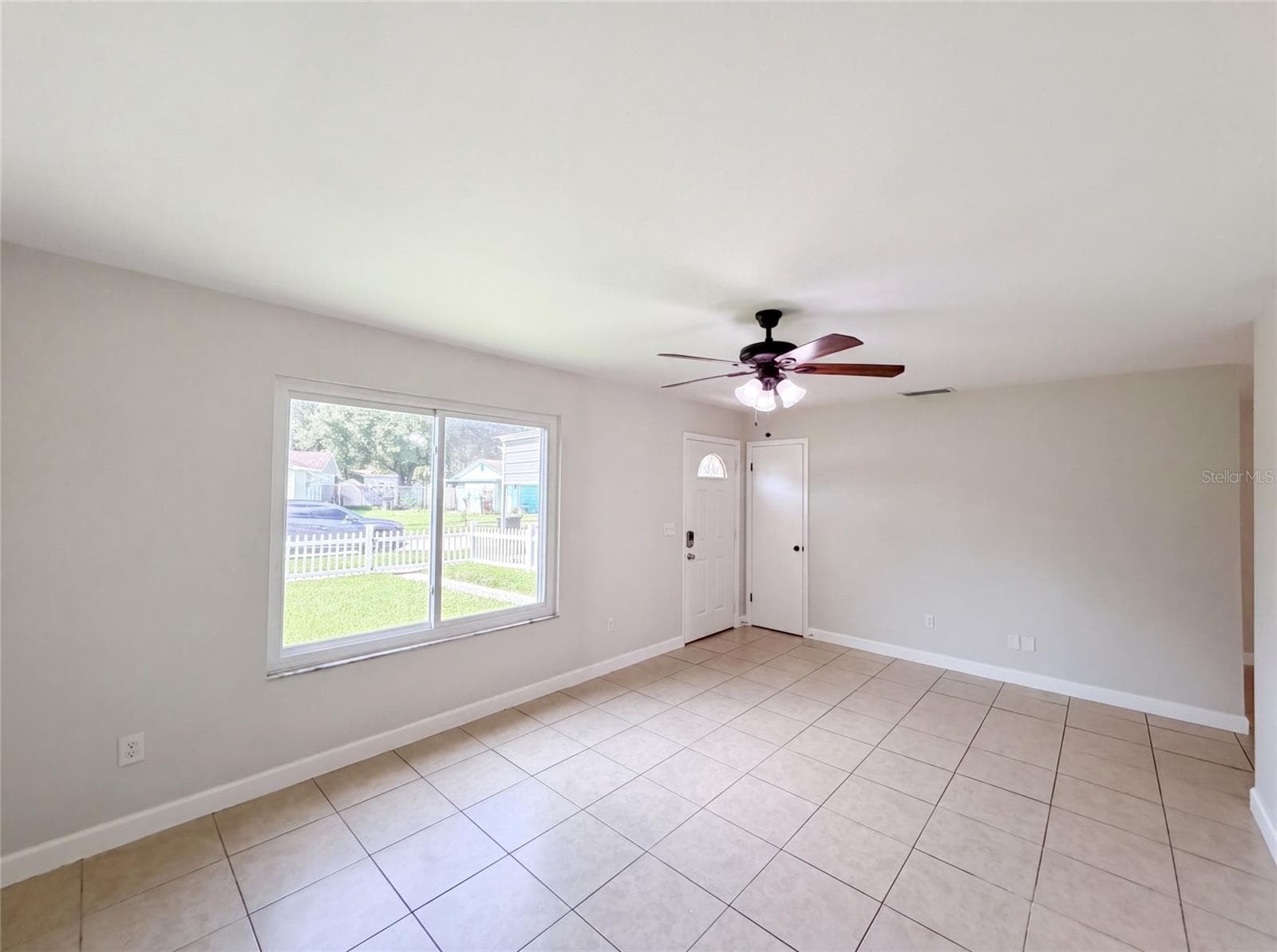 Single Family Residence at 7233 THOMAS JEFFERSON CIR W, BARTOW, photo 3 of 18