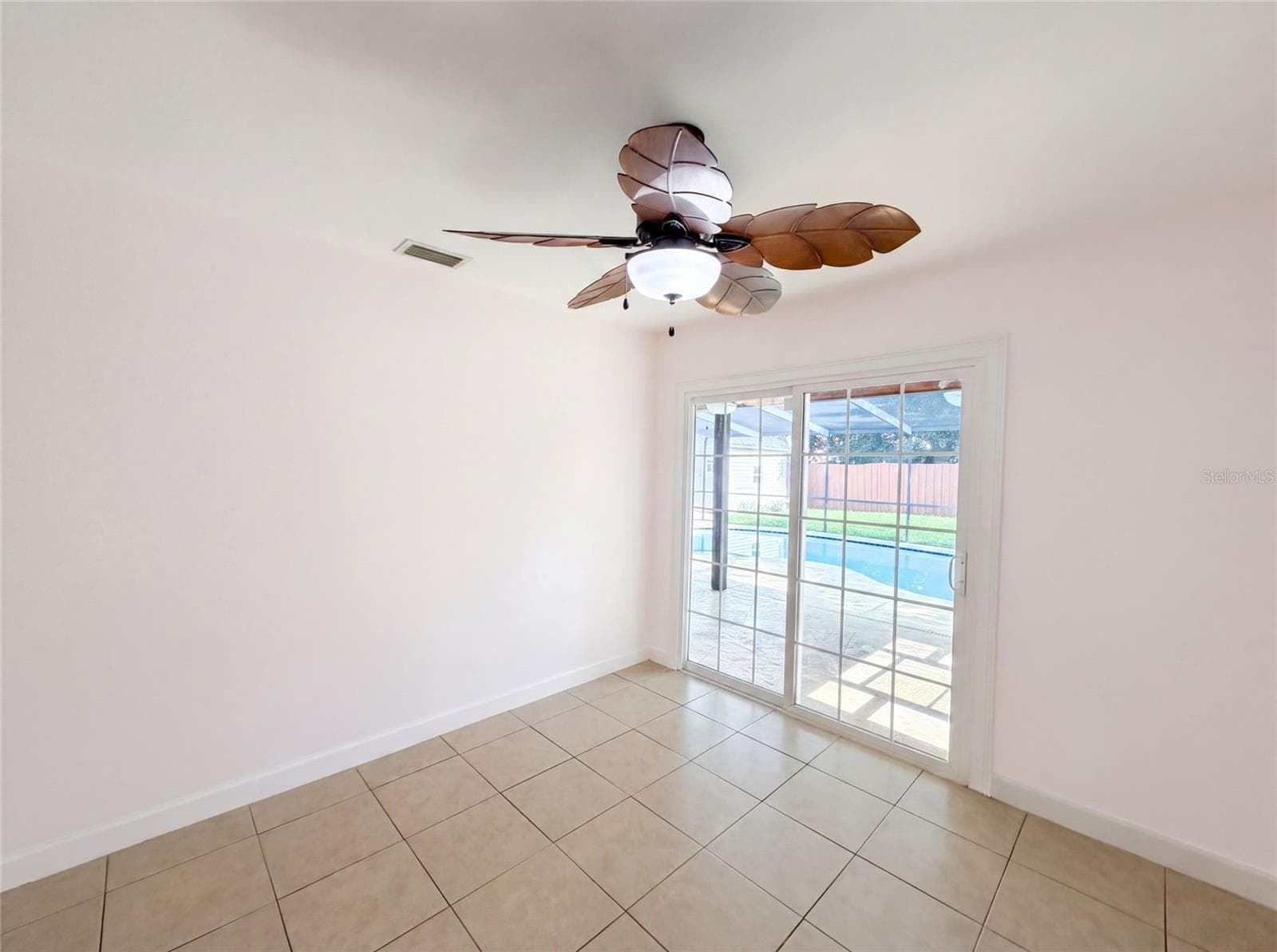 Single Family Residence at 7233 THOMAS JEFFERSON CIR W, BARTOW, photo 9 of 18