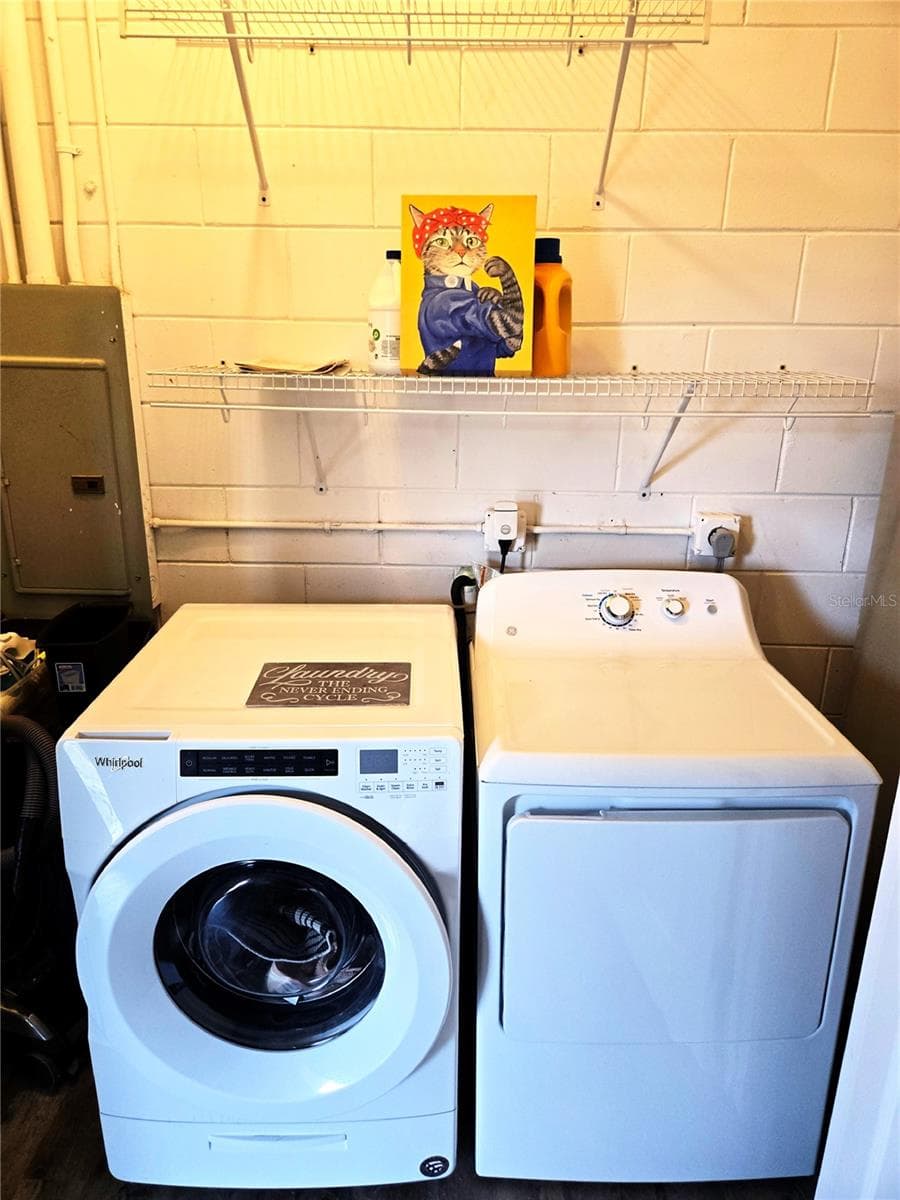 Laundry area 1st floor - 18249 ROSE ST, GROVELAND