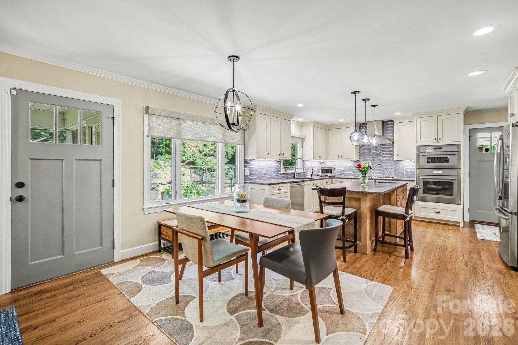 Single Family Residence at 118 Lutomma Circle, Charlotte, photo 11 of 39