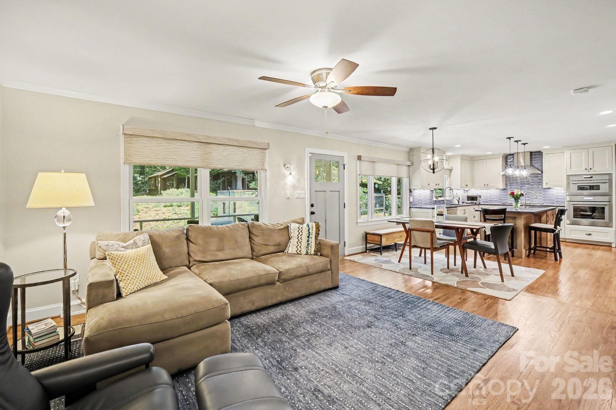 Single Family Residence at 118 Lutomma Circle, Charlotte, photo 12 of 39