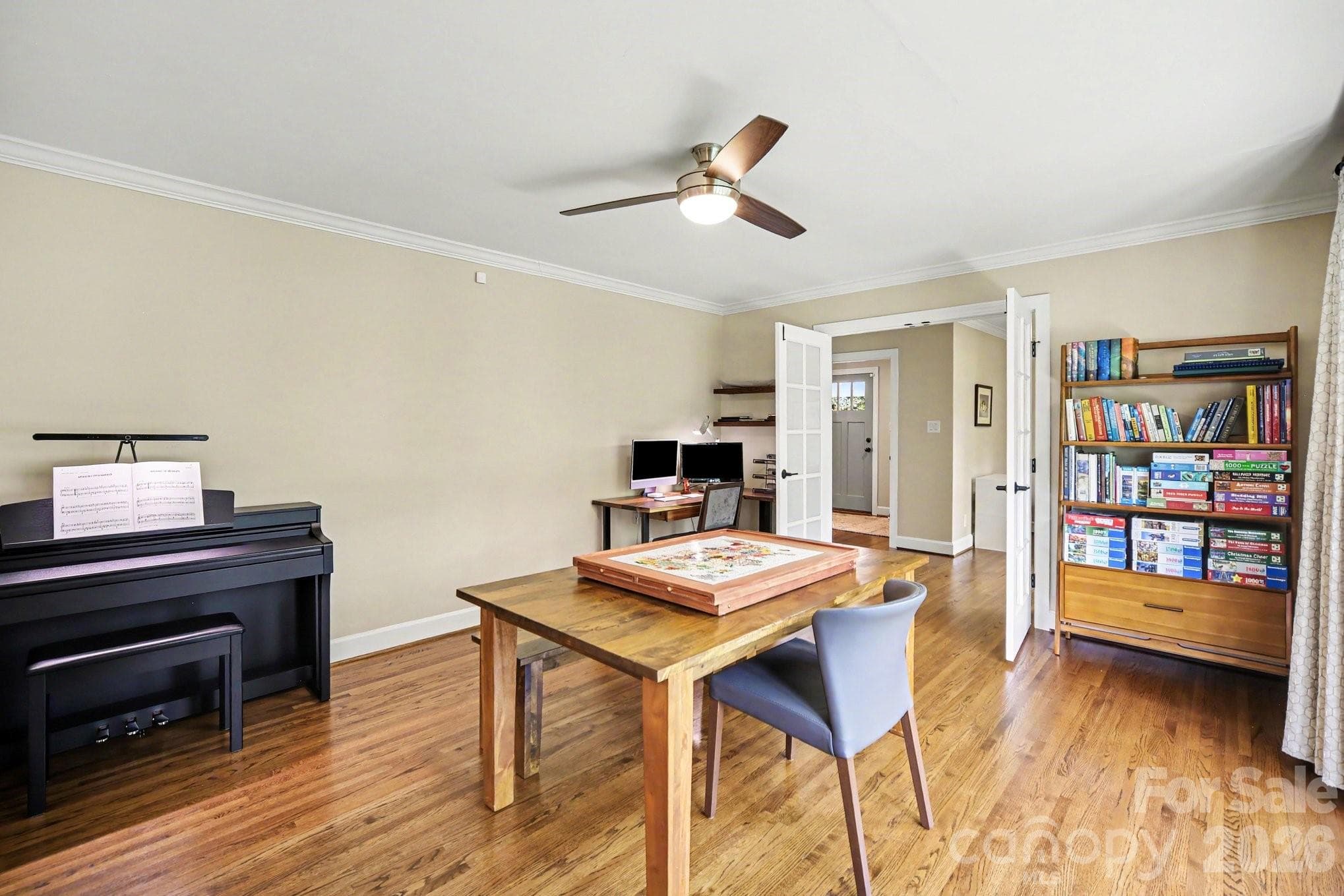 Single Family Residence at 118 Lutomma Circle, Charlotte, photo 17 of 39