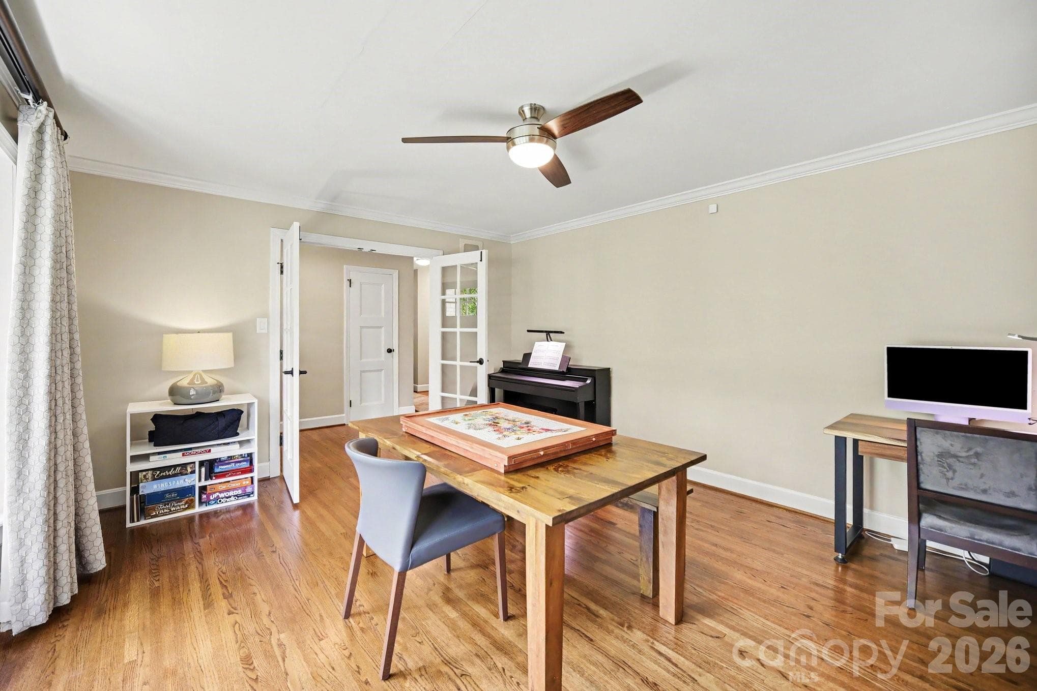 Single Family Residence at 118 Lutomma Circle, Charlotte, photo 18 of 39