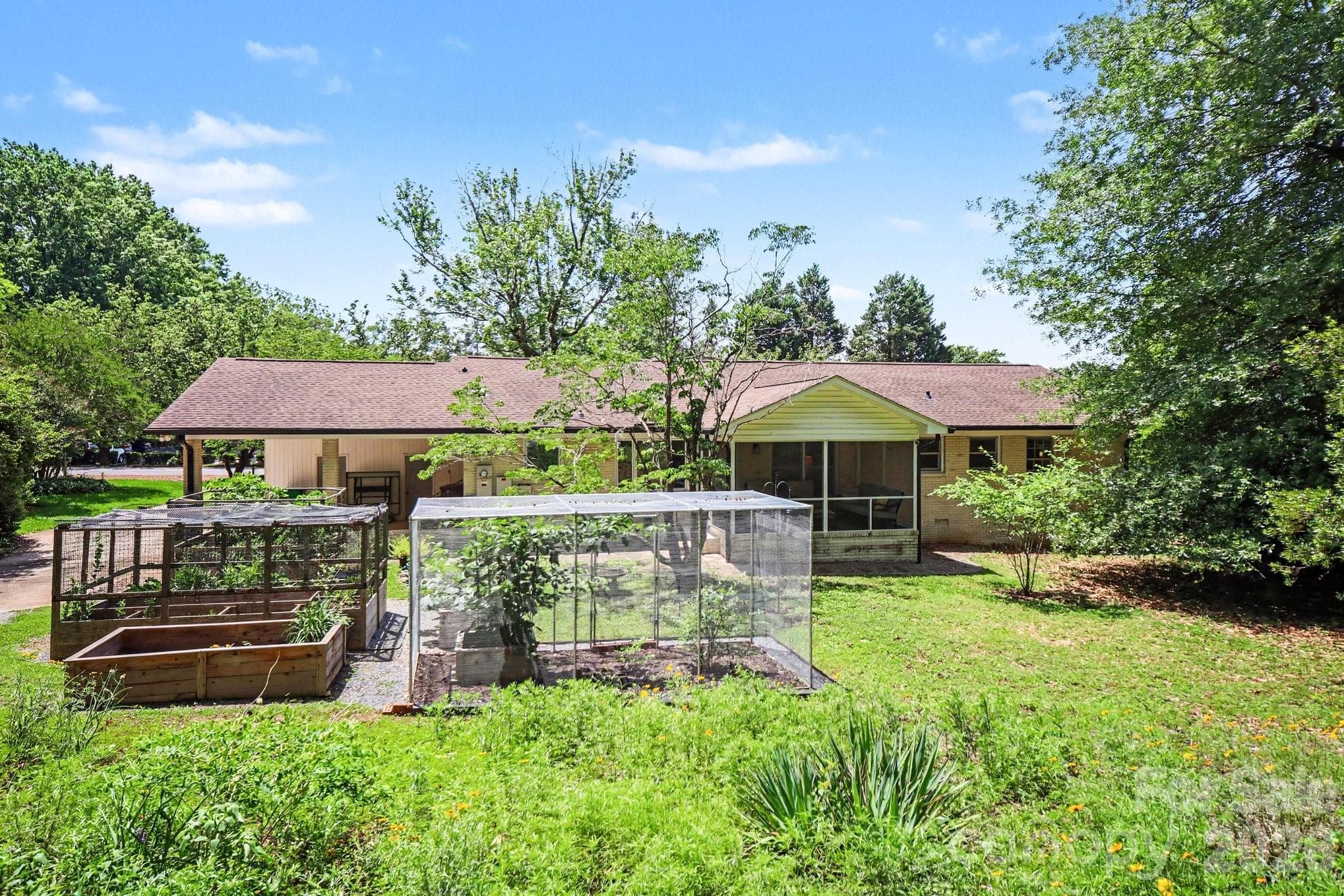 Single Family Residence at 118 Lutomma Circle, Charlotte, photo 29 of 39