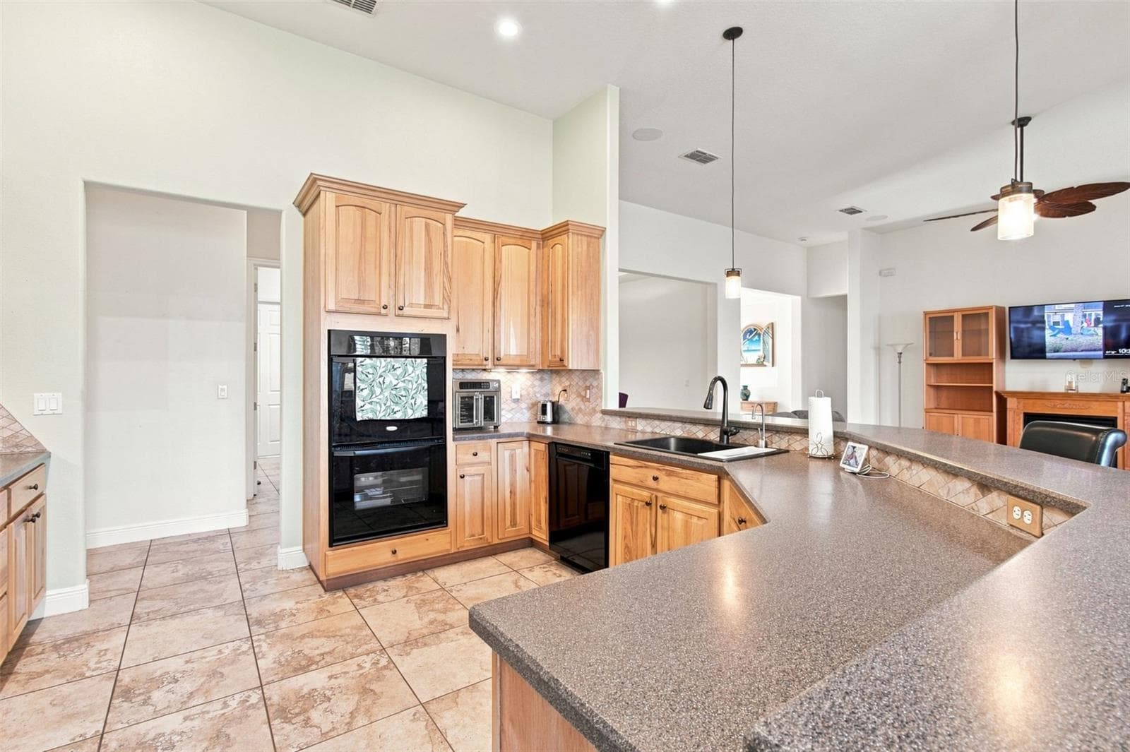Single Family Residence at 970 SAN RAPHAEL ST, POINCIANA, photo 16 of 67