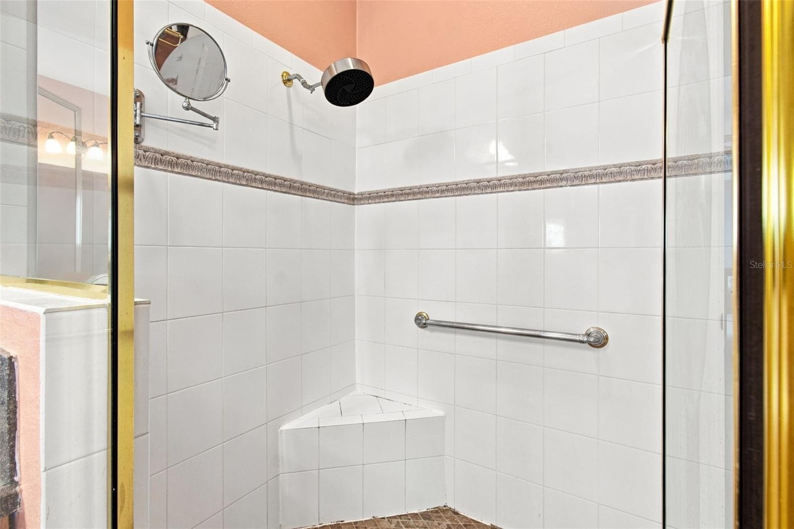Large walk-in shower - 970 SAN RAPHAEL ST, POINCIANA