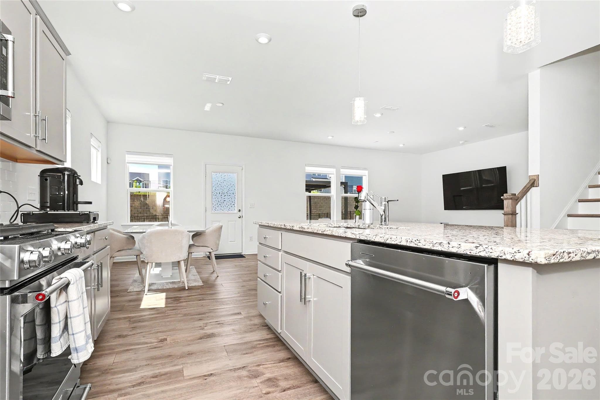 Single Family Residence at 11122 Glasden Road, Charlotte, photo 11 of 44
