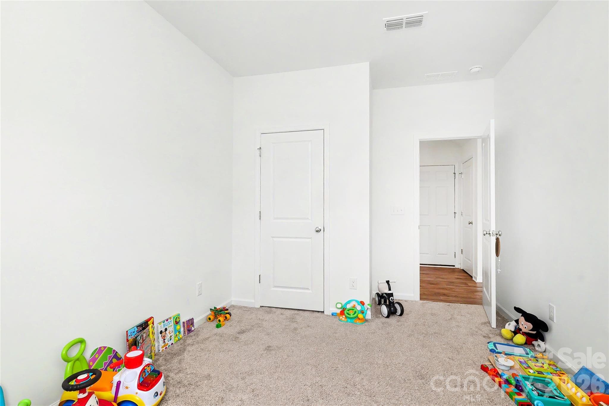 Single Family Residence at 11122 Glasden Road, Charlotte, photo 14 of 44