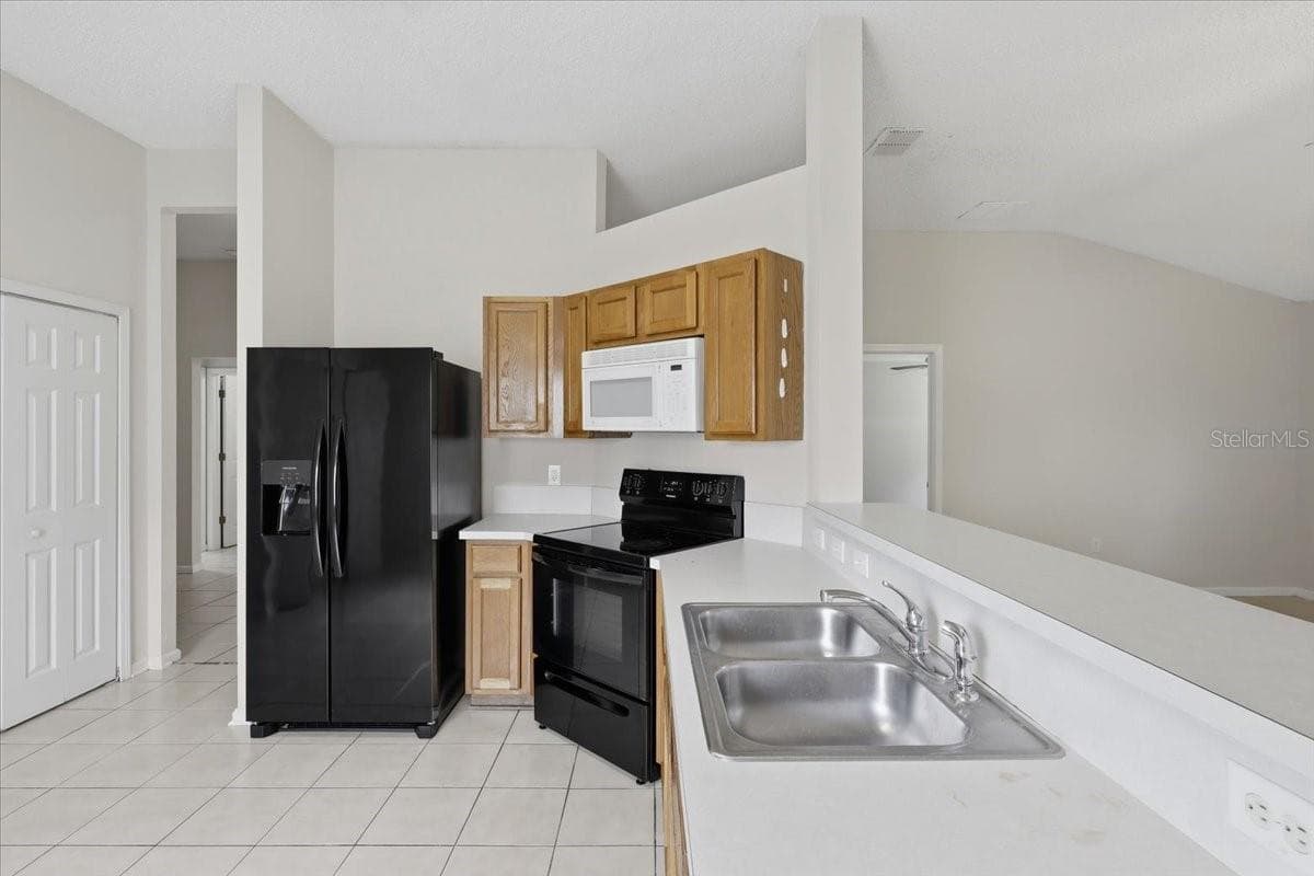 Single Family Residence at 3 LOUVET LN, PALM COAST, photo 22 of 95