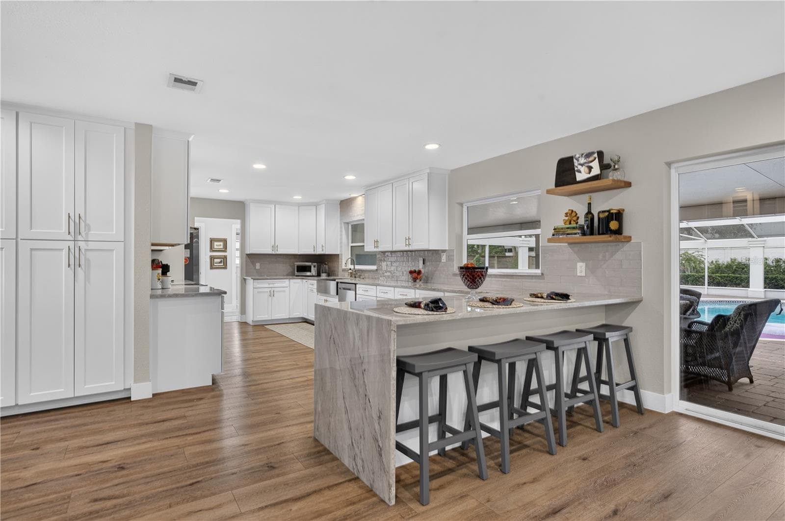 Single Family Residence at 165 LAKE DESTINY TRL, ALTAMONTE SPRINGS, photo 3 of 41