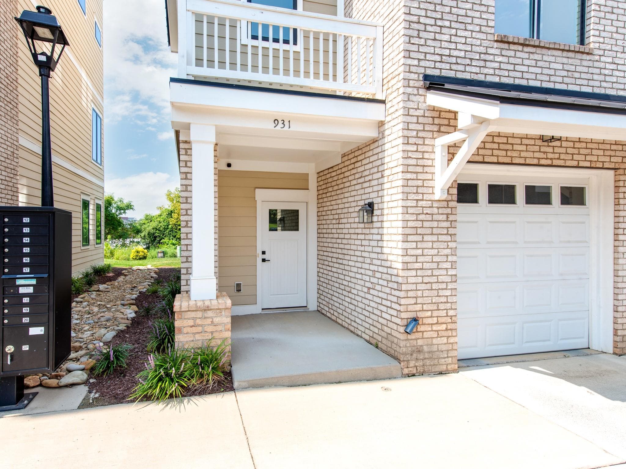 Townhouse at 931 Cityscape Drive, Charlotte, photo 4 of 39