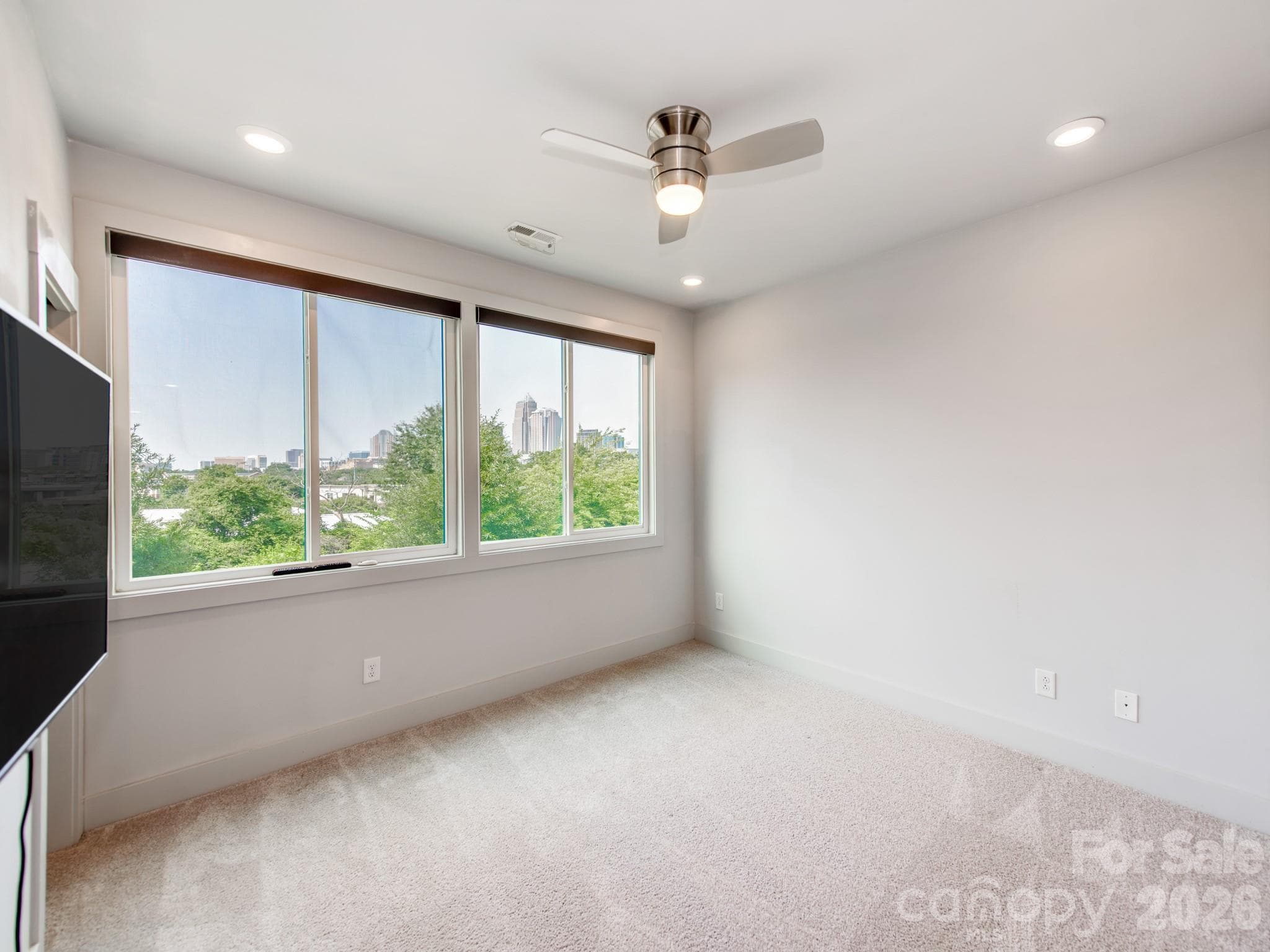 Townhouse at 931 Cityscape Drive, Charlotte, photo 19 of 39