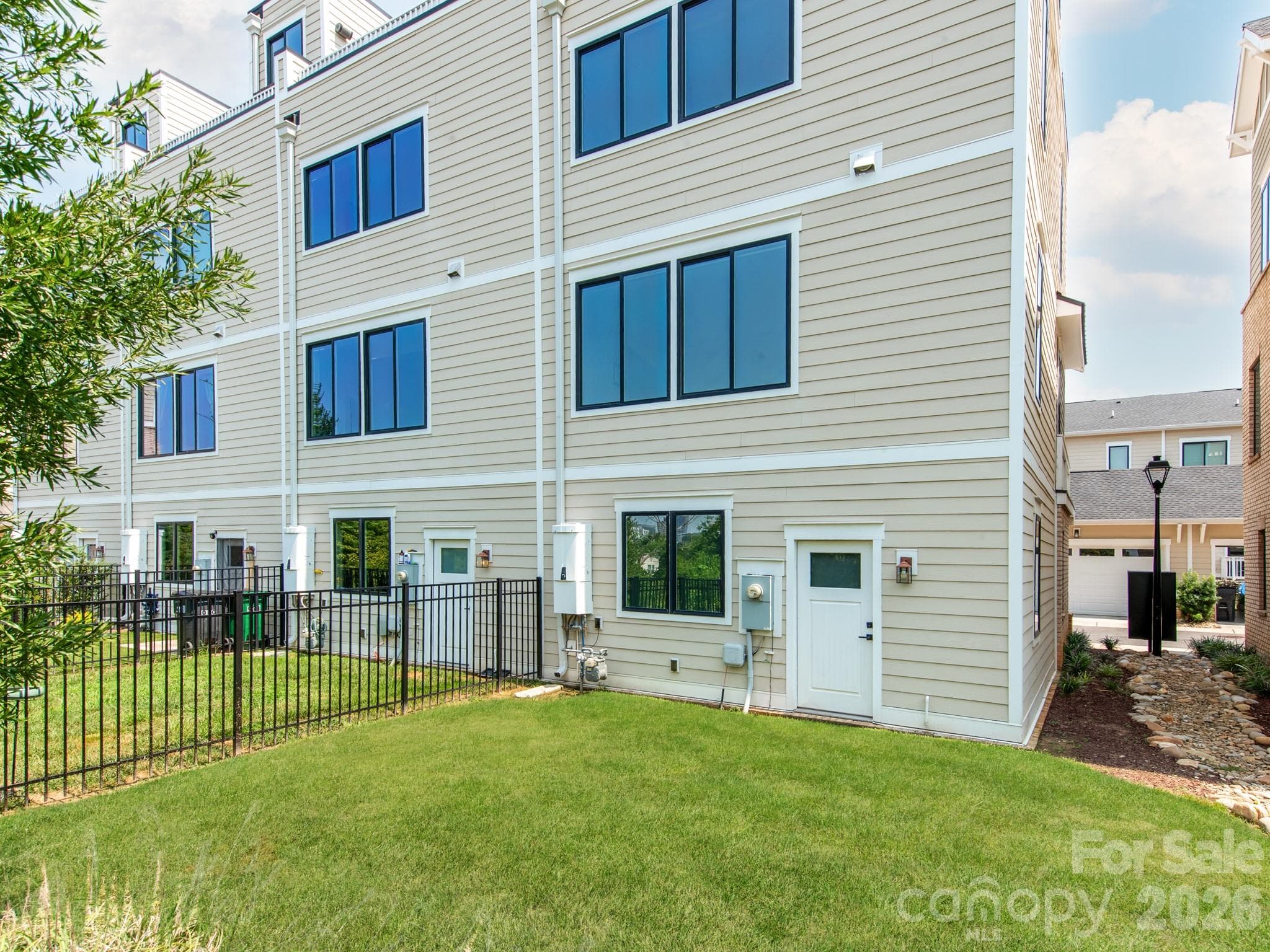 Townhouse at 931 Cityscape Drive, Charlotte, photo 29 of 39