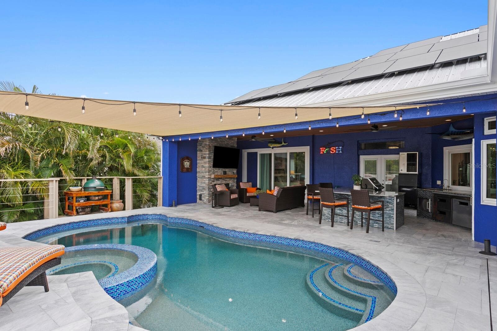 Ultimate entertaining space - 704 EAGLE LN, APOLLO BEACH