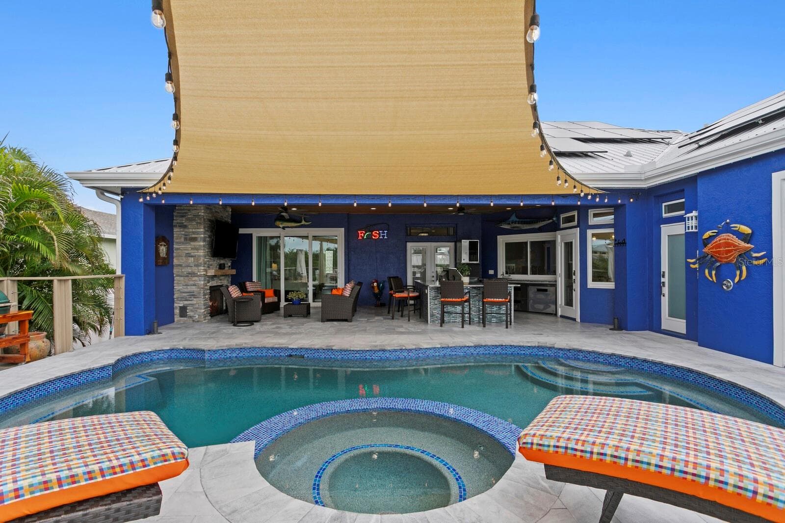 6' wide infinity edge heated spa with cold plunge option - 704 EAGLE LN, APOLLO BEACH