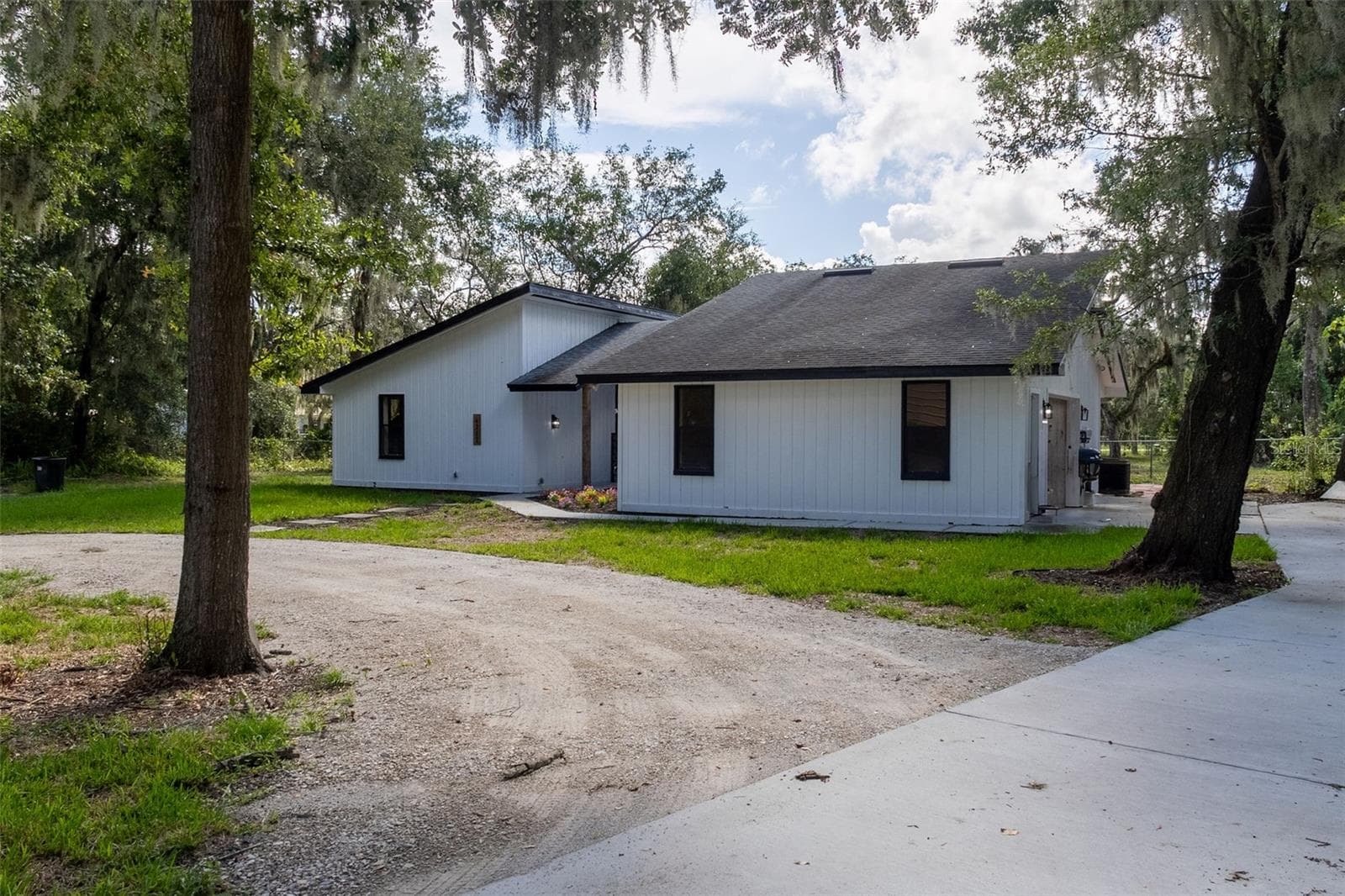 Single Family Residence at 4212 HOMEWOOD LN, LAKELAND, photo 3 of 59
