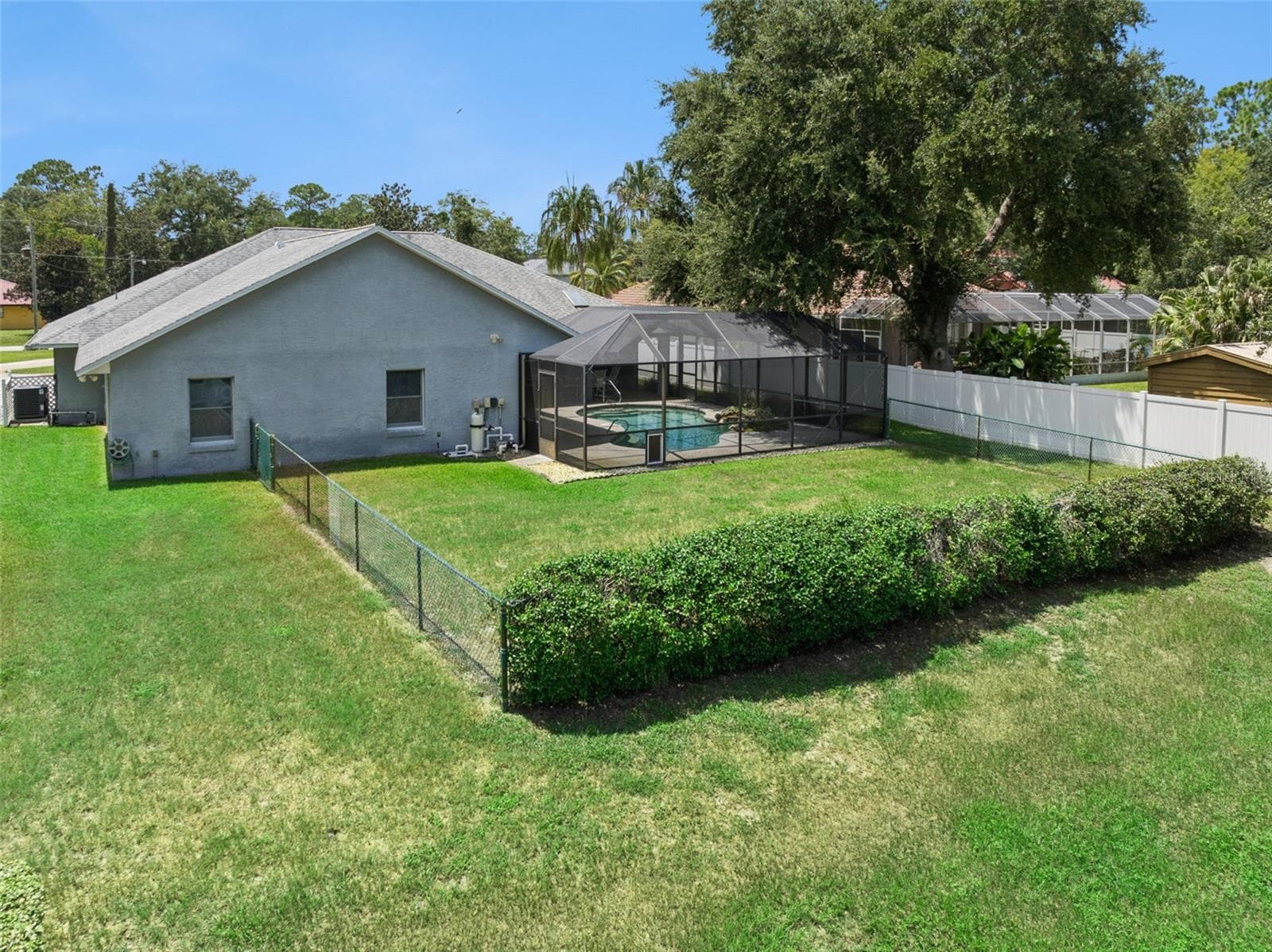 Separate fenced area for your dog! - 23 WELLSTREAM LN, PALM COAST
