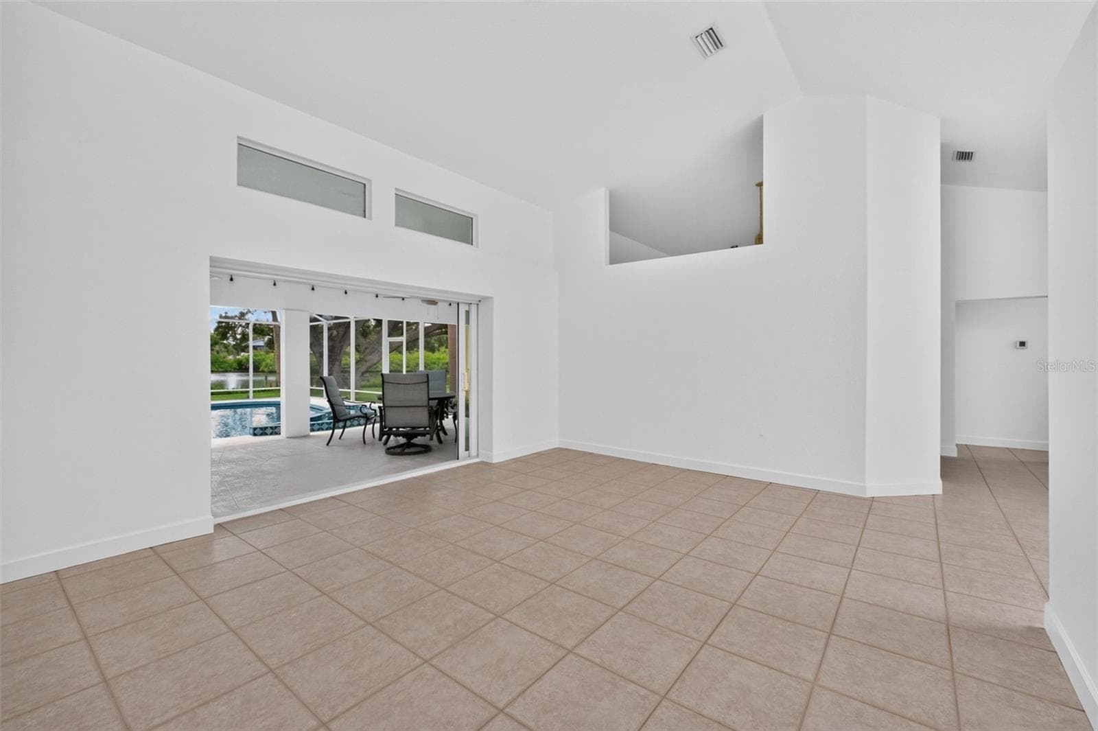 Living room - 200 S OXFORD DR, ENGLEWOOD