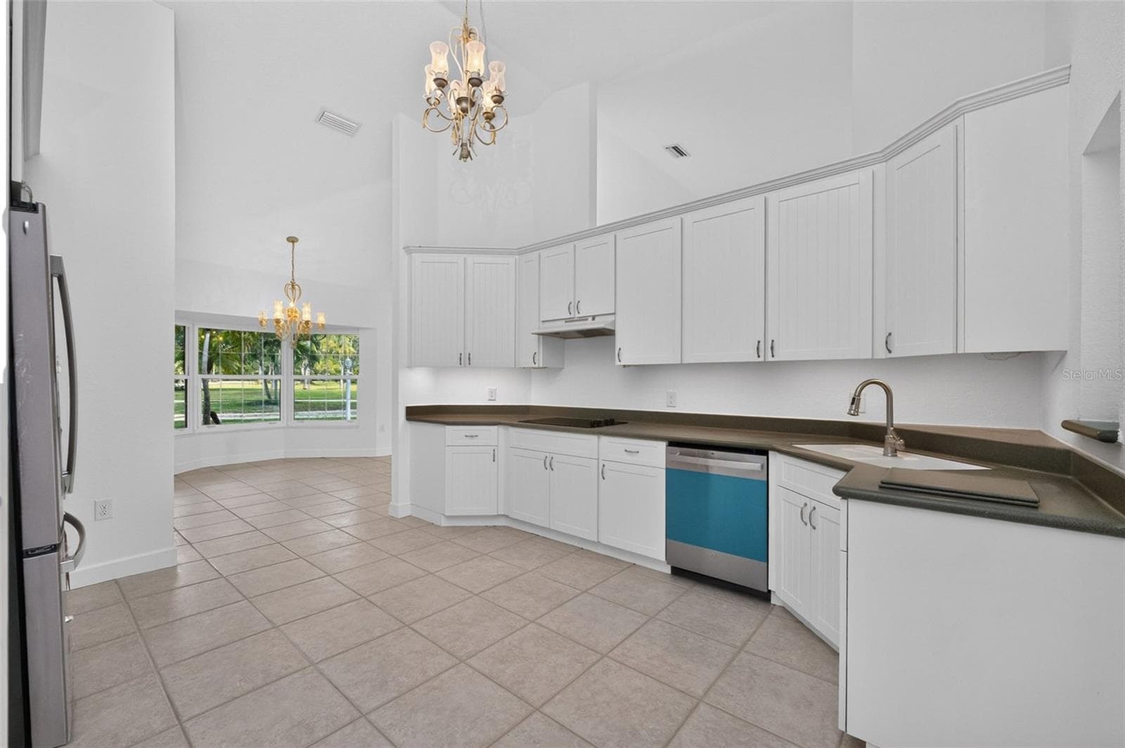 Appliances have never been used! - 200 S OXFORD DR, ENGLEWOOD