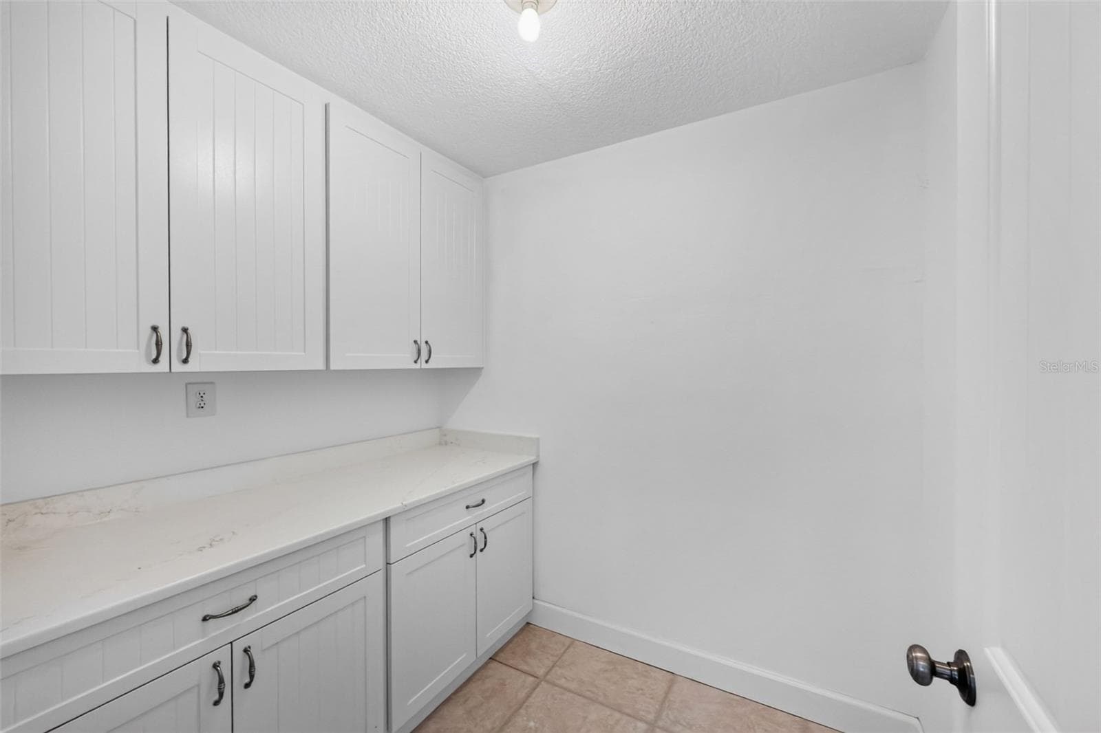 inside the Butler's pantry - 200 S OXFORD DR, ENGLEWOOD