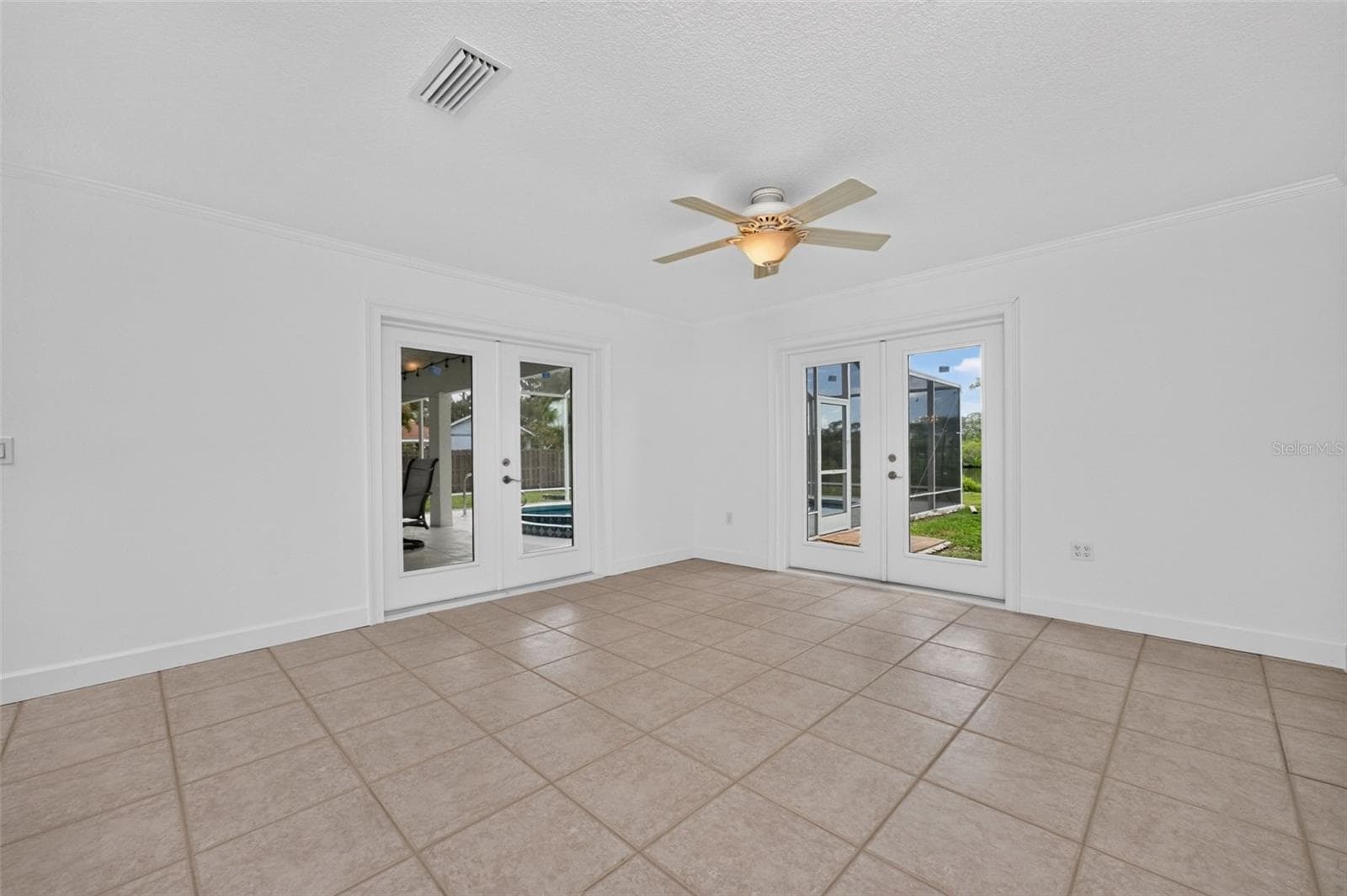 Family room - 200 S OXFORD DR, ENGLEWOOD