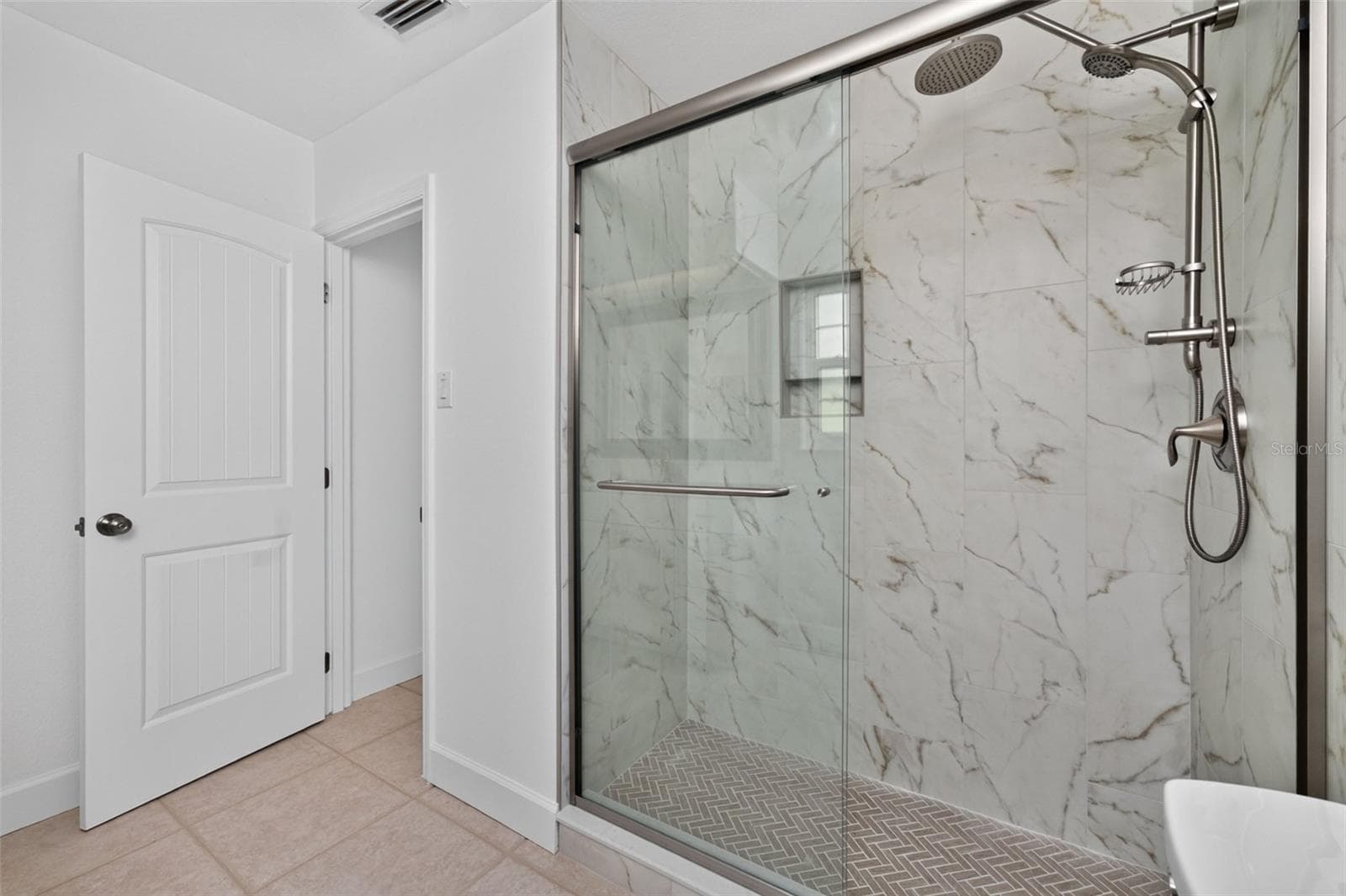 Guest Bathroom #1 - 200 S OXFORD DR, ENGLEWOOD