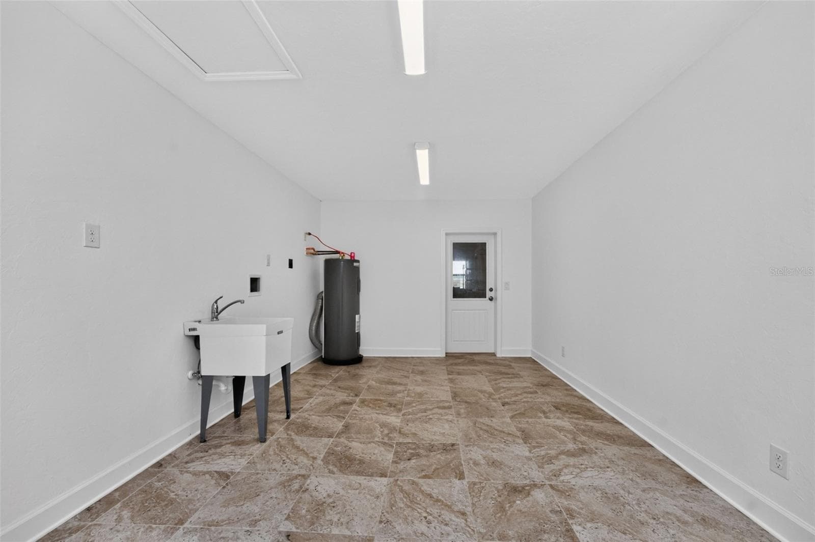 Laundry room - 200 S OXFORD DR, ENGLEWOOD