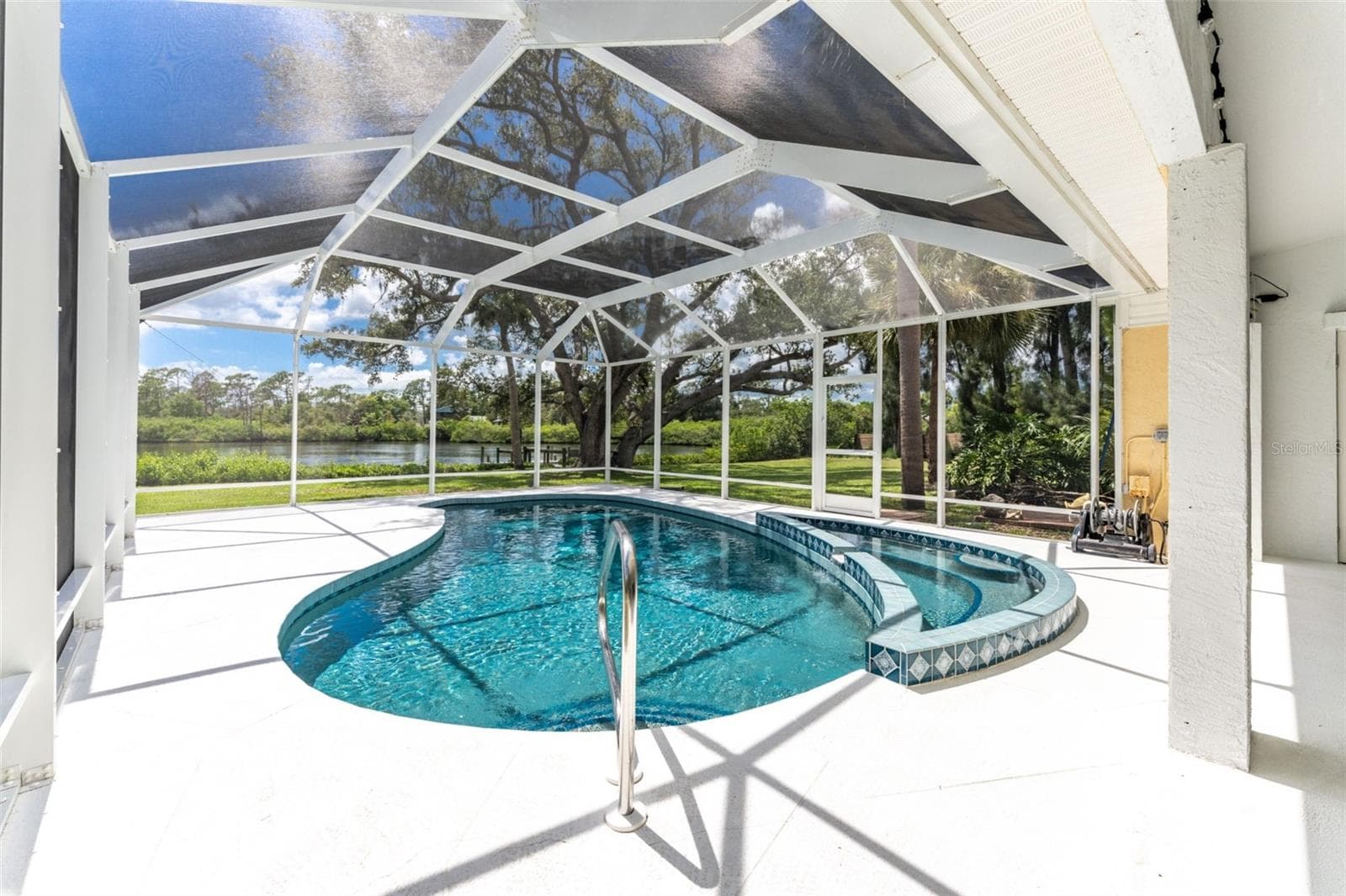 Splish splash, all with a waterfront view! - 200 S OXFORD DR, ENGLEWOOD